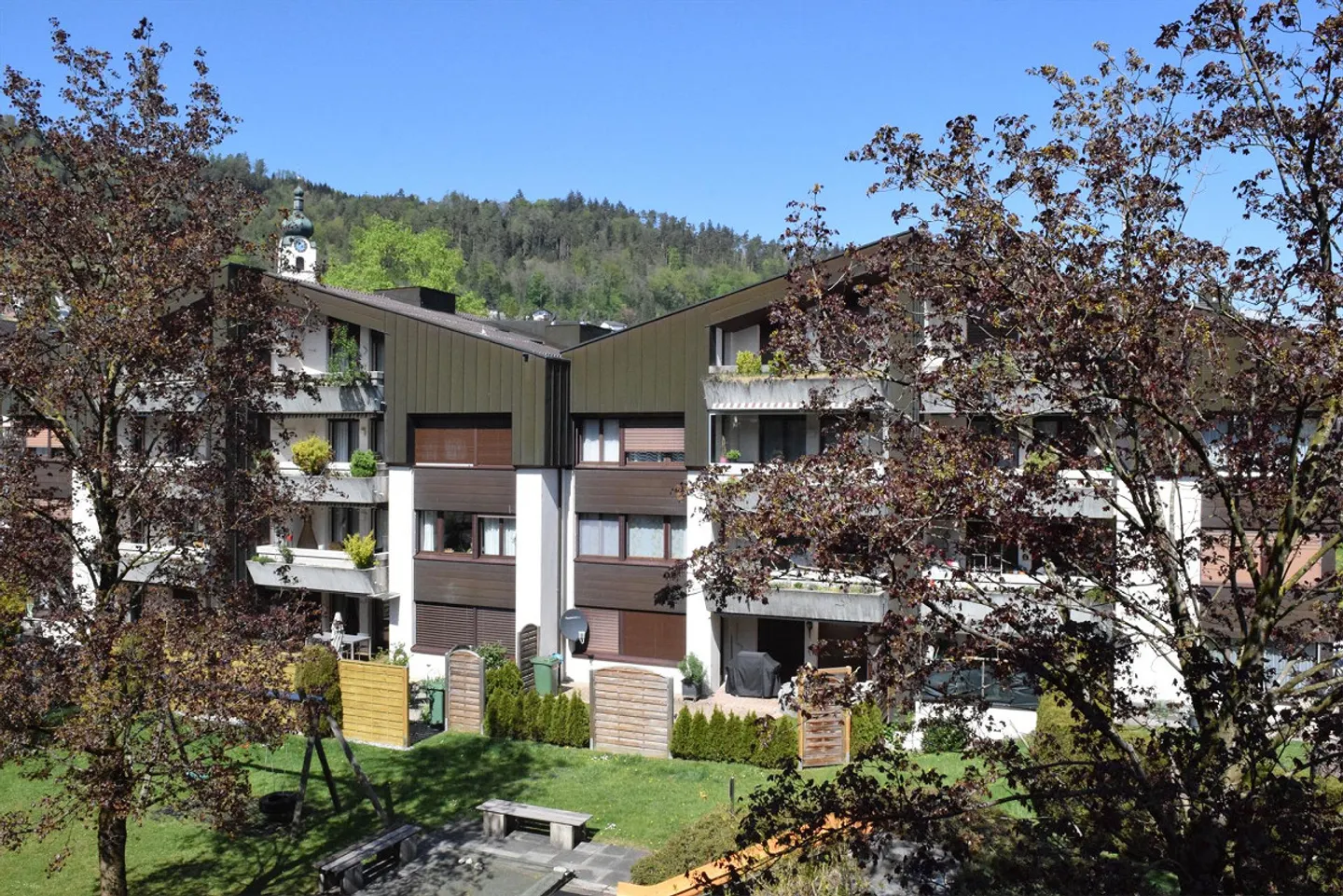 Grosszügige Dachwohnung mit Balkonen - Foto 1 von 19