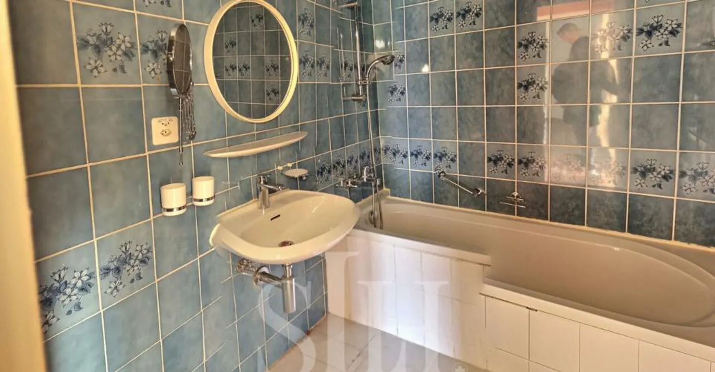Riviera - Appartamento con bei volumi e vista libera - Foto 10 di 11