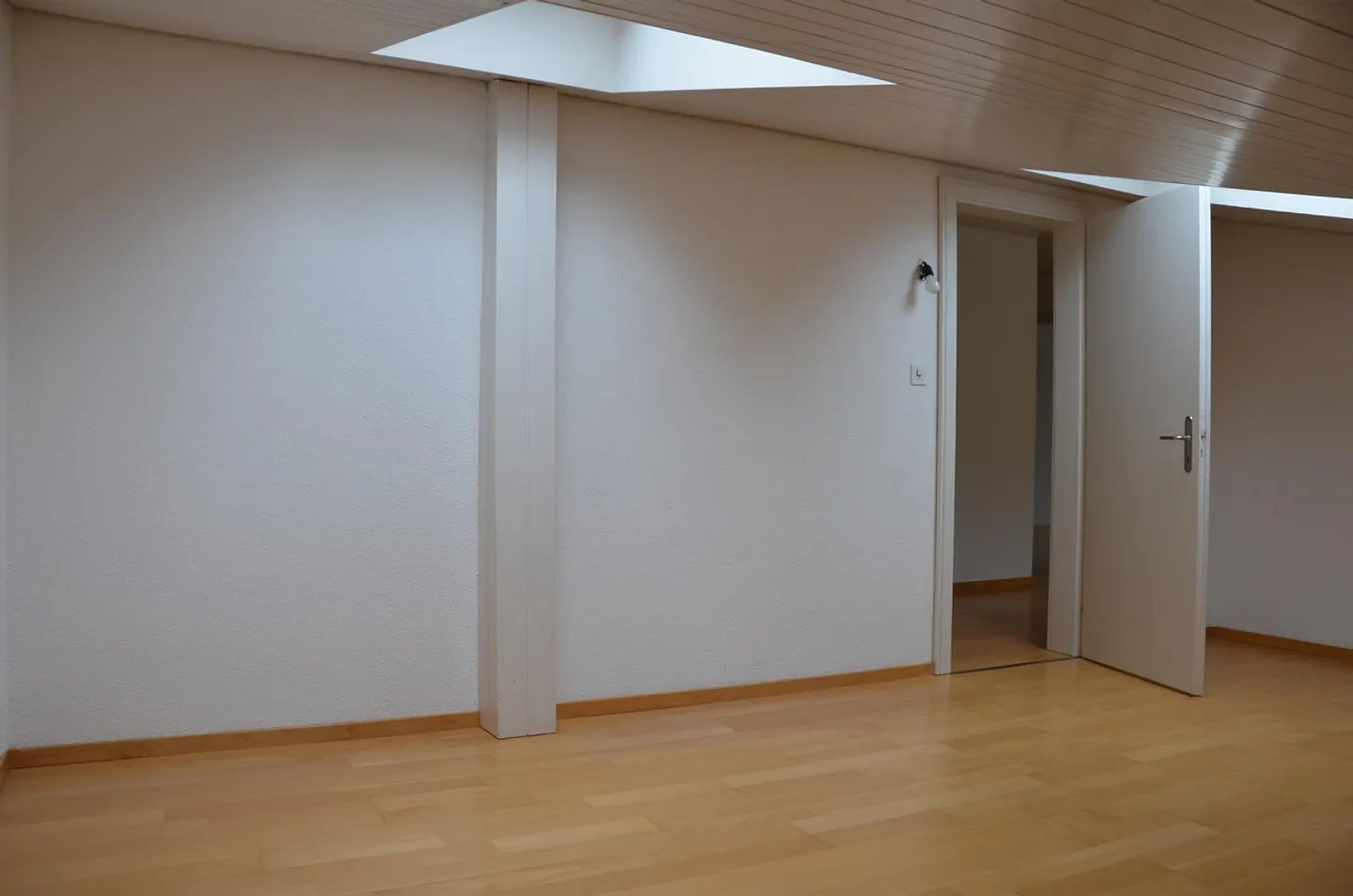 Grosszügige Dachwohnung mit Balkonen - Foto 17 von 19