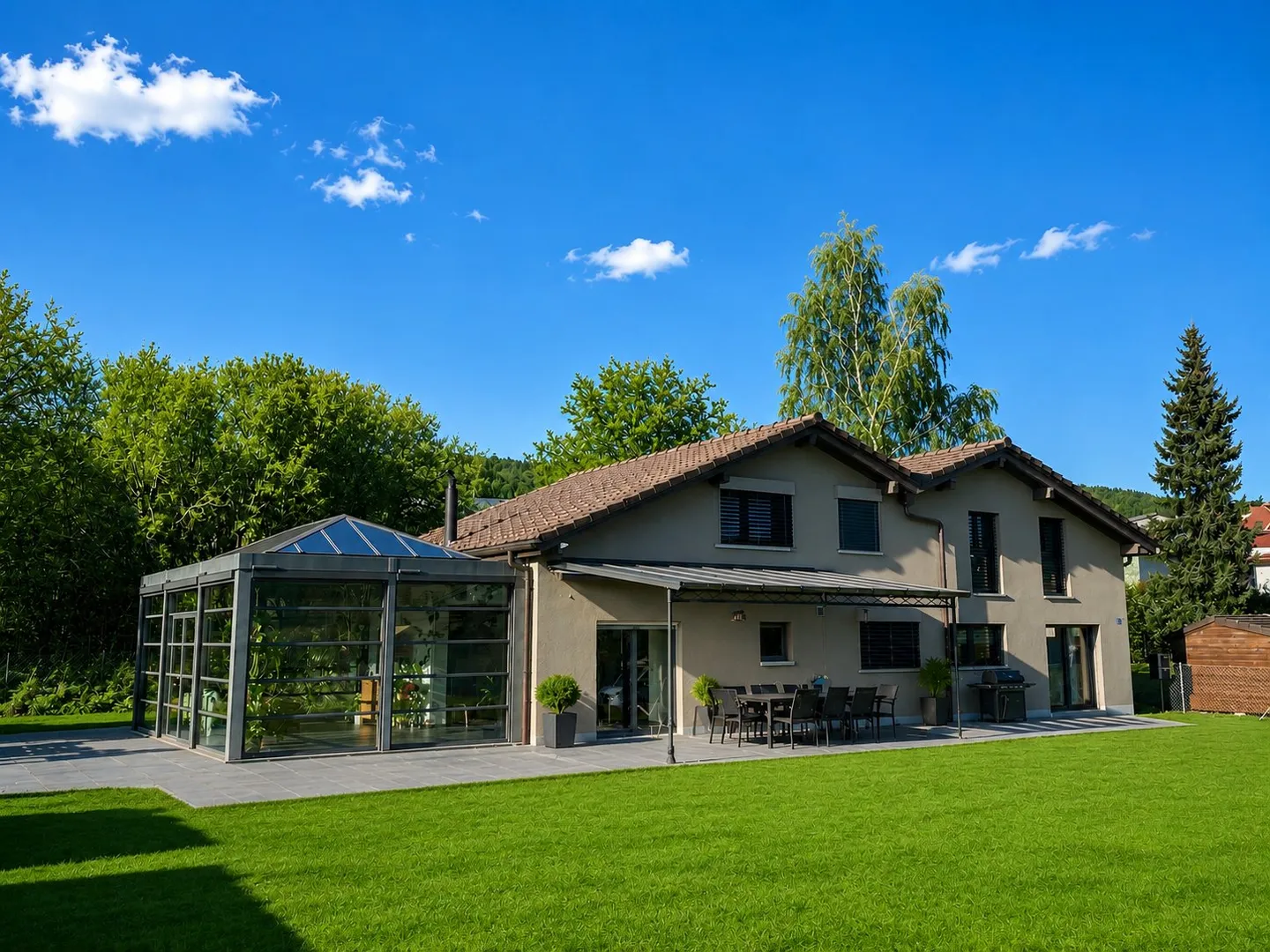 Geräumiges Familienhaus mit Garten - Foto 1 von 17