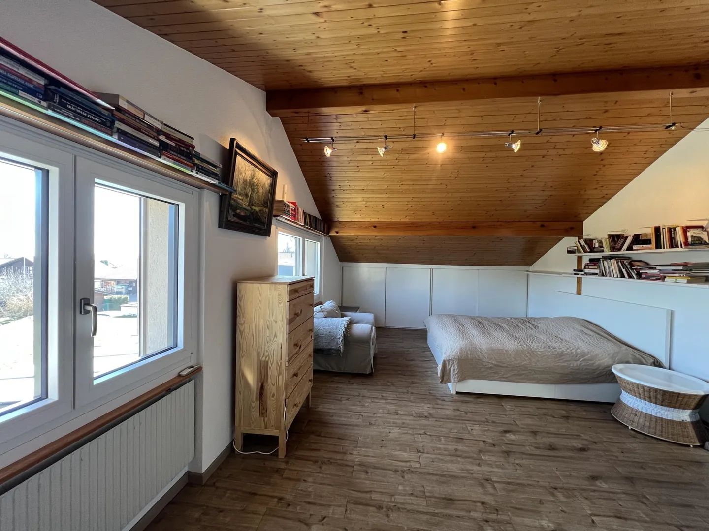 Geräumiges Familienhaus mit Garten - Foto 12 von 17