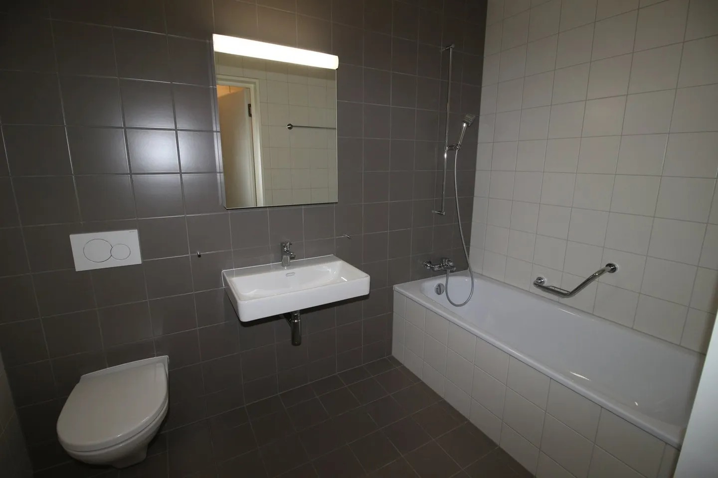 Apartment for rent - Photo 6 of 9