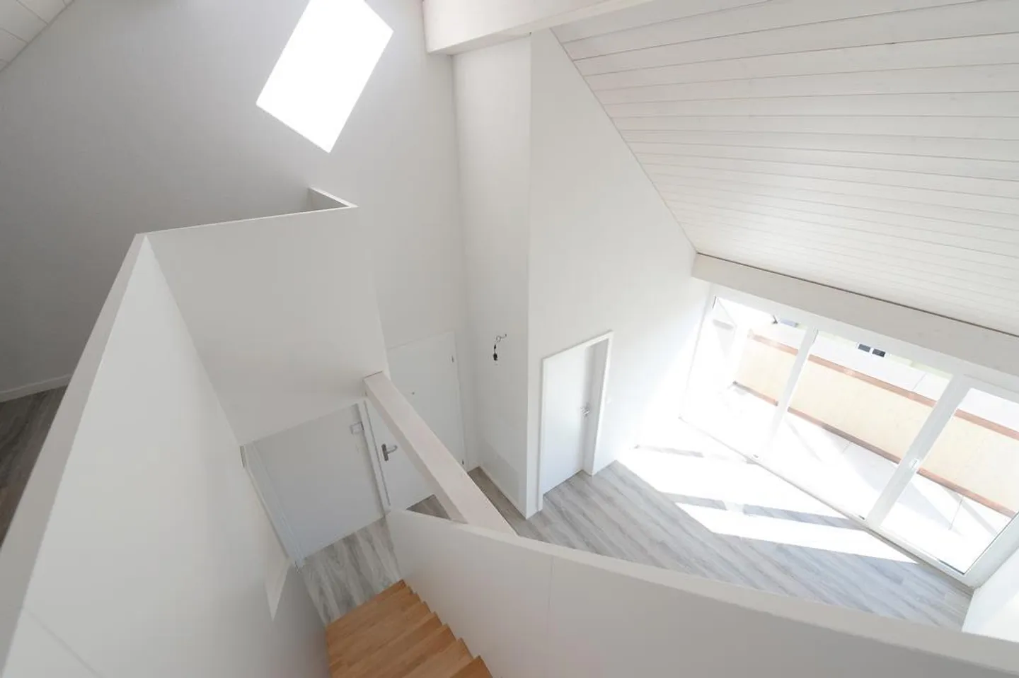 Moderno appartamento duplex di 3,5 stanze al 3° piano con balcone - Foto 7 di 11