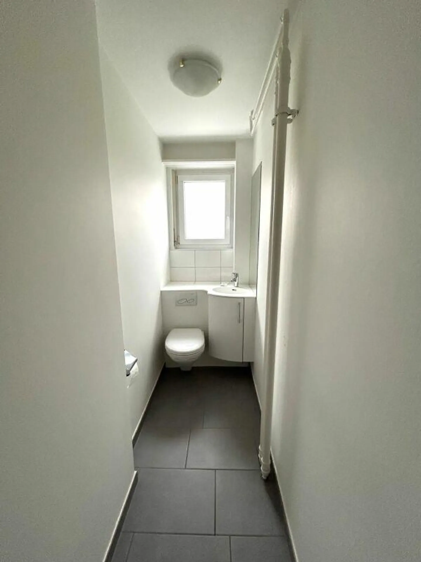 3.5 Room Apartment in Reinach - Photo 3 of 8