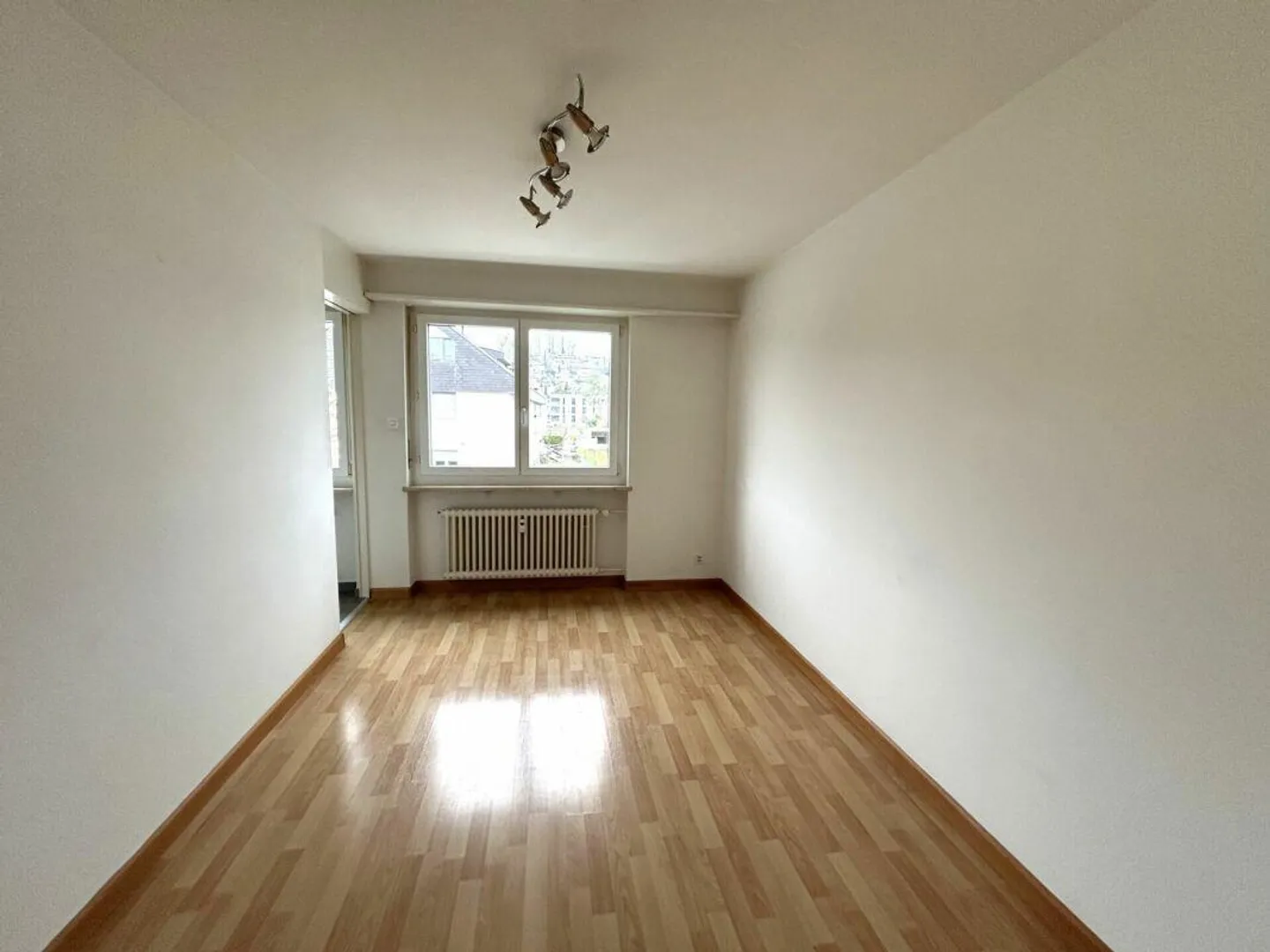 3.5 Room Apartment in Reinach - Photo 4 of 8