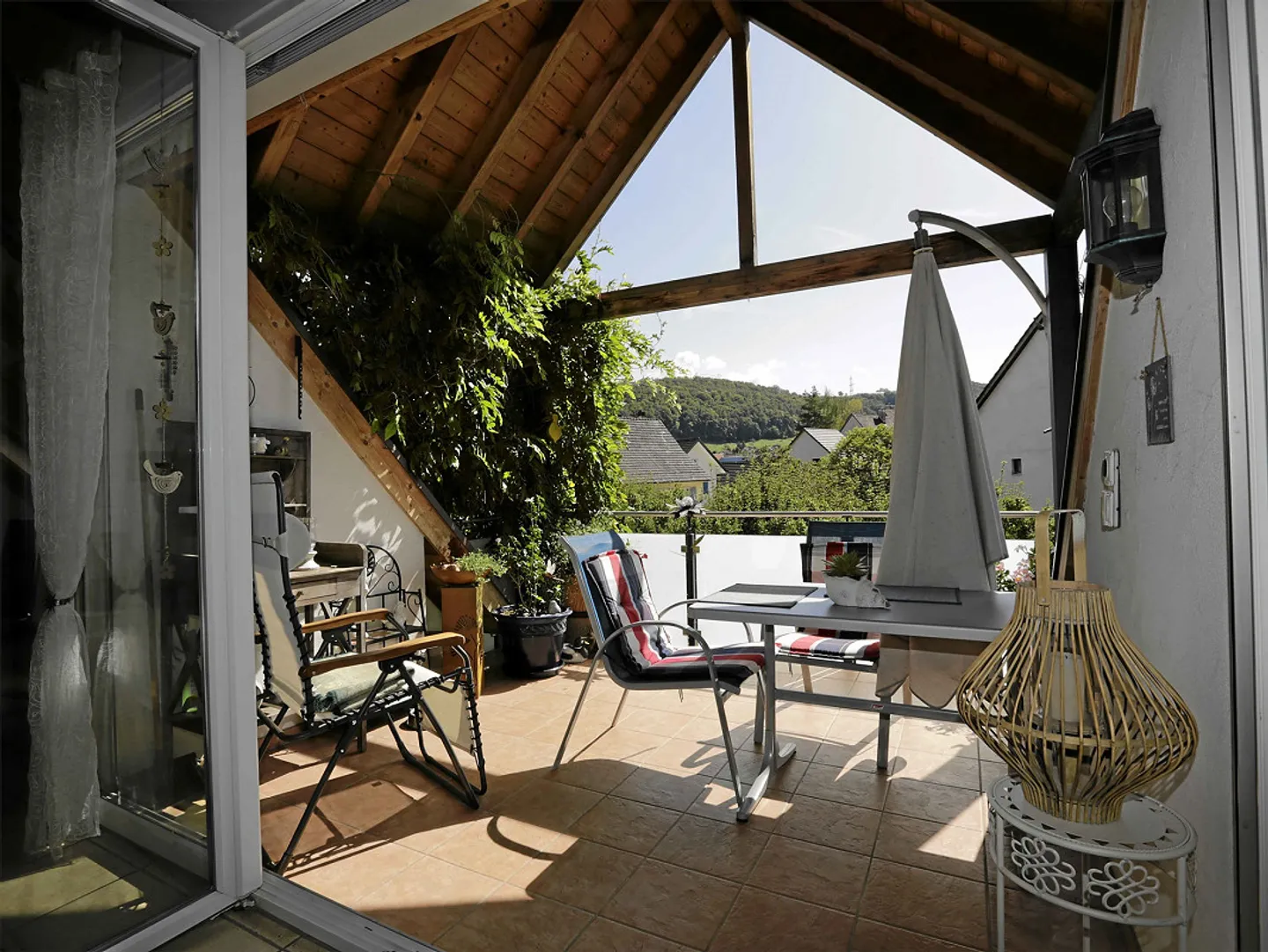 Grosszügige  4 1/2  Zimmer Attikawohnung  inkl.  Einstellhallenplatz - Foto 1 von 23