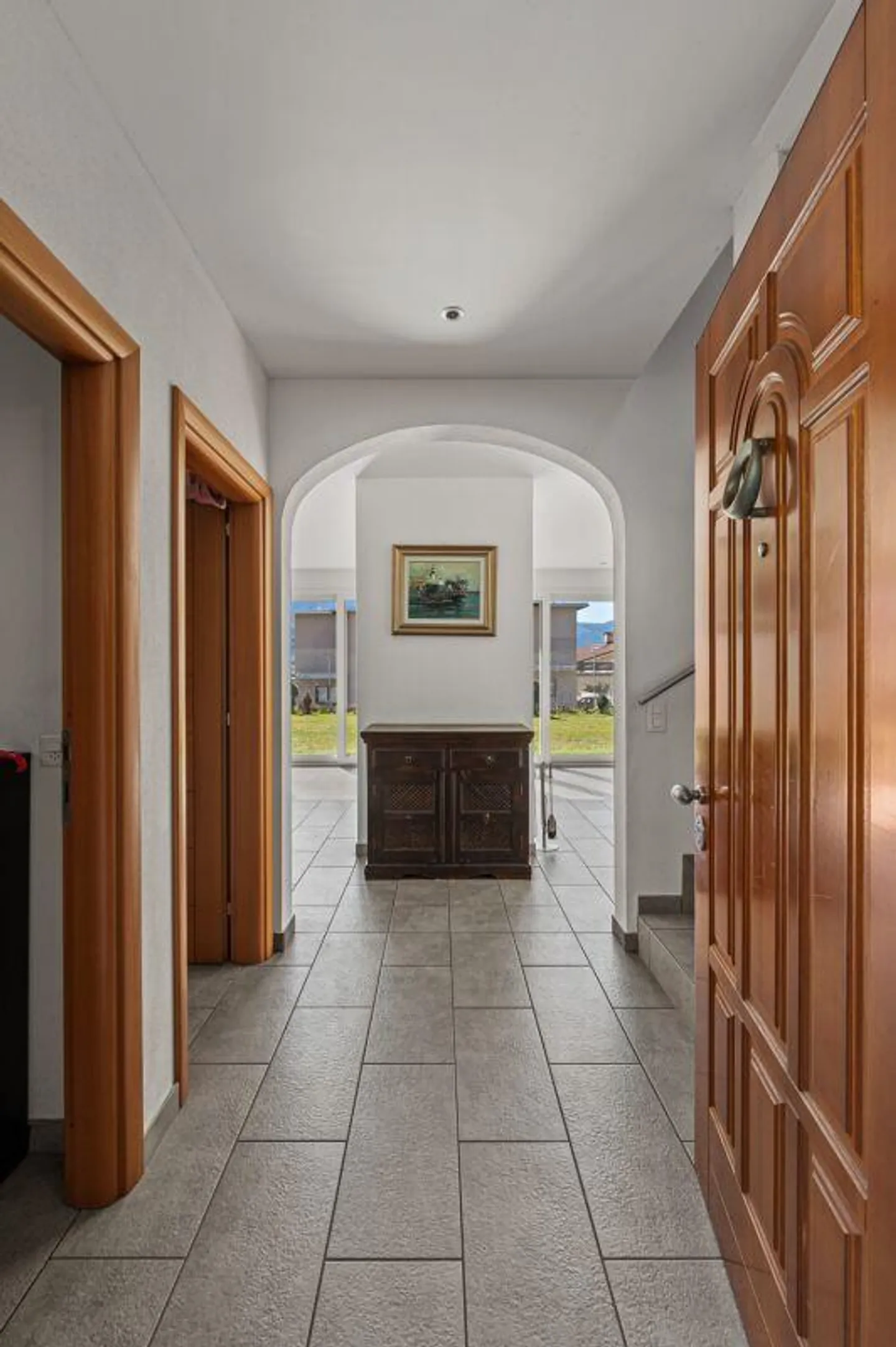 Spaziosa casa unifamiliare a Galbisio - Foto 3 von 20