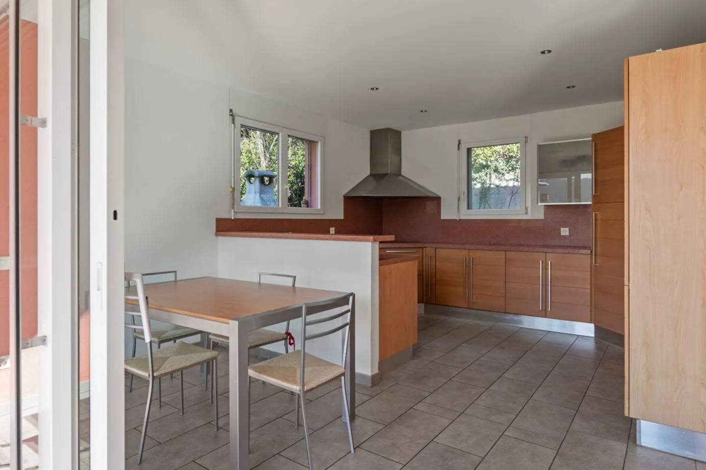 Spaziosa casa unifamiliare a Galbisio - Foto 7 von 20