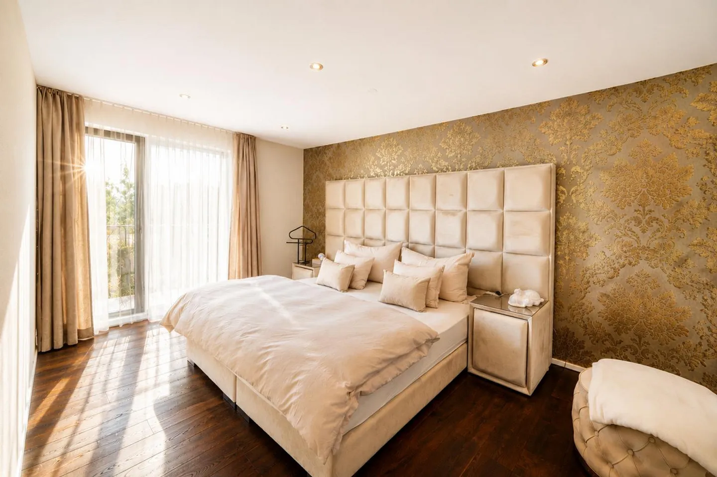 Luxury Without Compromise - Photo 8 of 18
