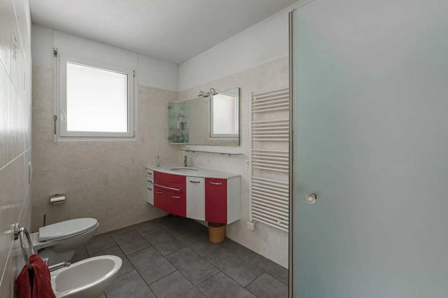 Spaziosa casa unifamiliare a Galbisio - Foto 11 von 20
