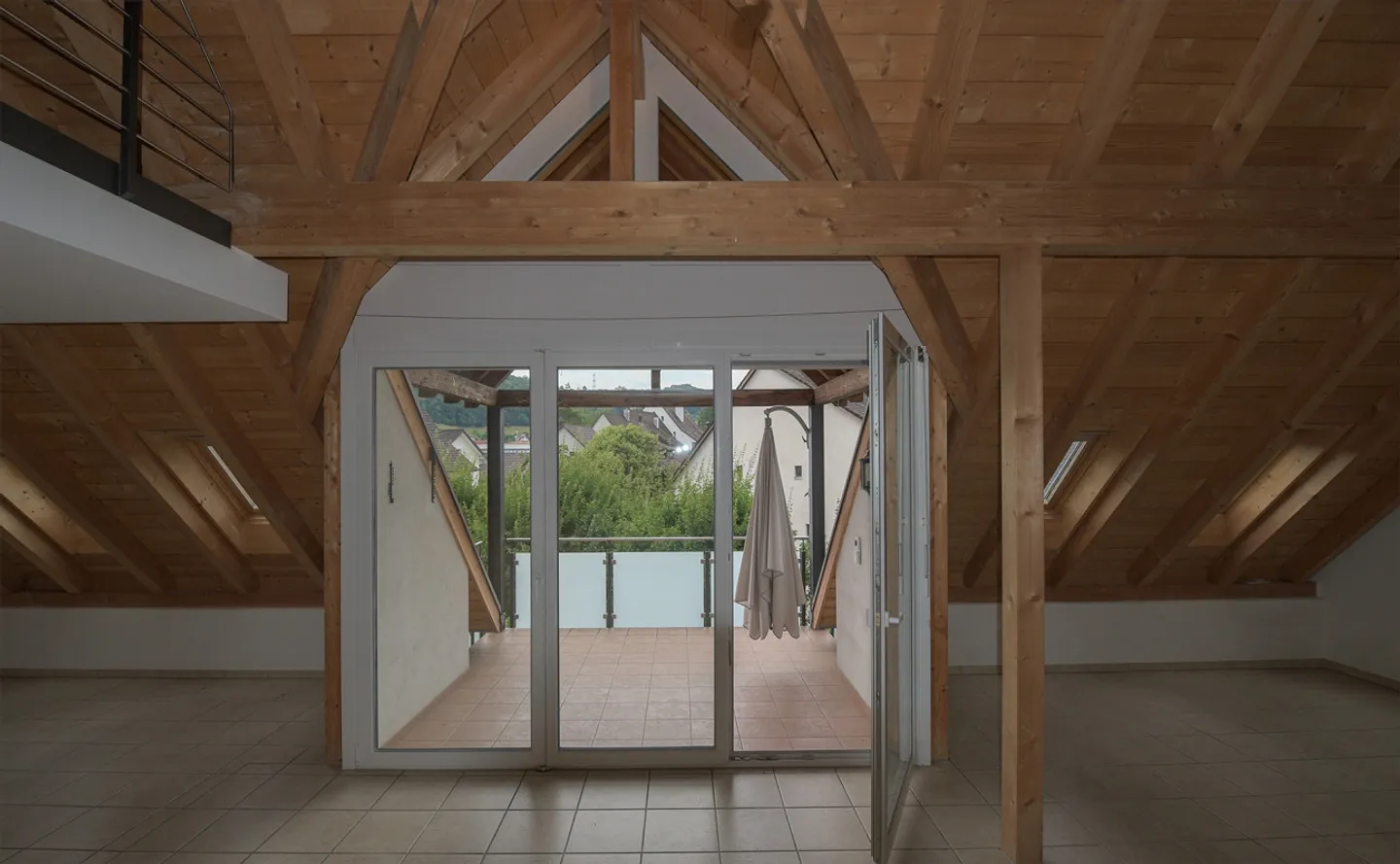 Grosszügige  4 1/2  Zimmer Attikawohnung  inkl.  Einstellhallenplatz - Foto 19 von 23