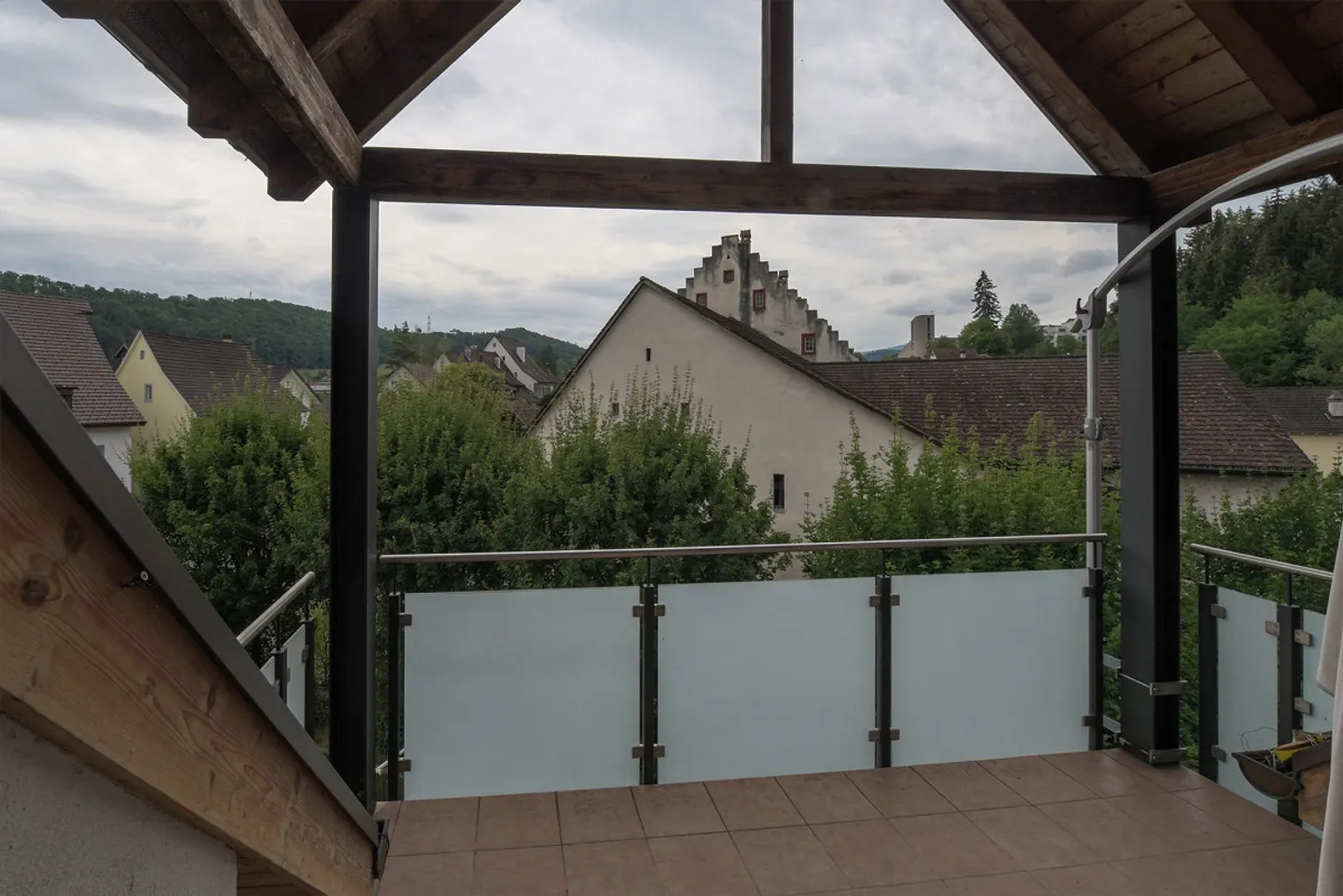 Grosszügige  4 1/2  Zimmer Attikawohnung  inkl.  Einstellhallenplatz - Foto 20 von 23