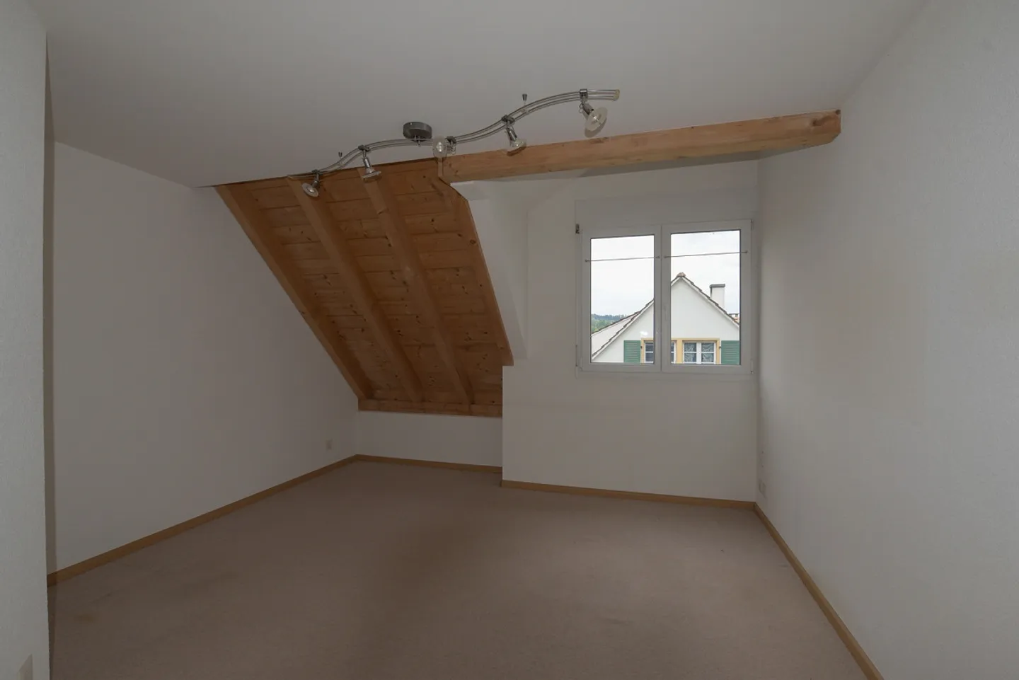 Grosszügige  4 1/2  Zimmer Attikawohnung  inkl.  Einstellhallenplatz - Foto 16 von 23