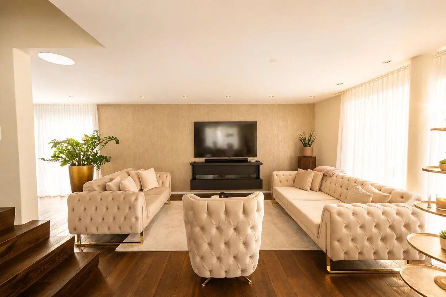 Luxury Without Compromise - Photo 6 of 18