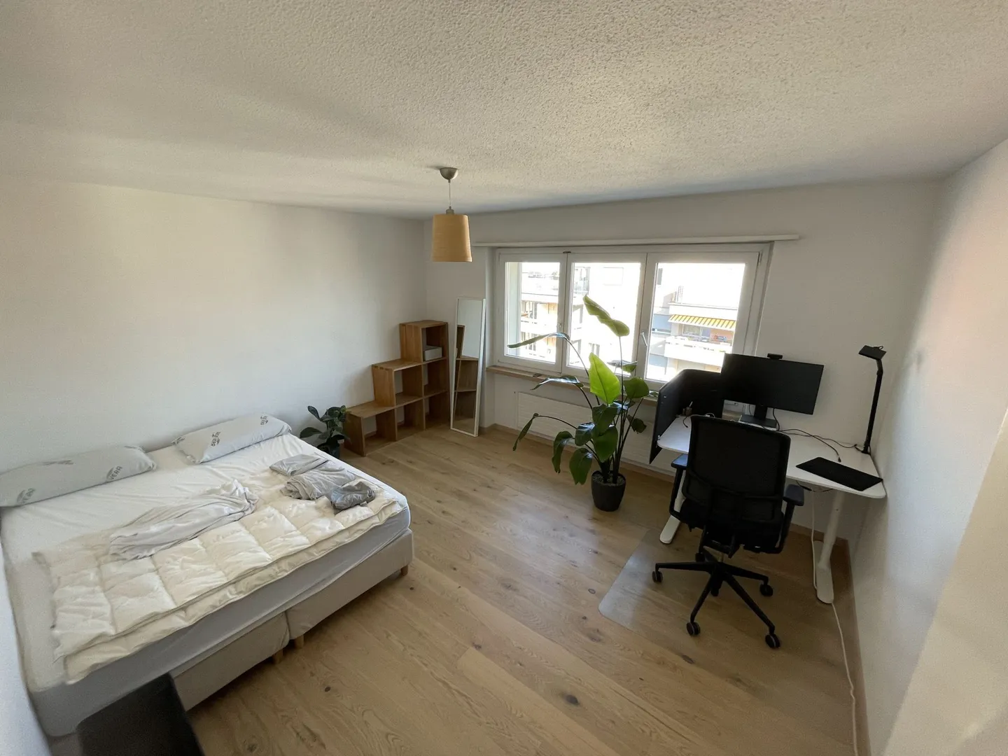 Appartamento arredato e recentemente ristrutturato con vista parziale sul lago - Foto 7 di 15