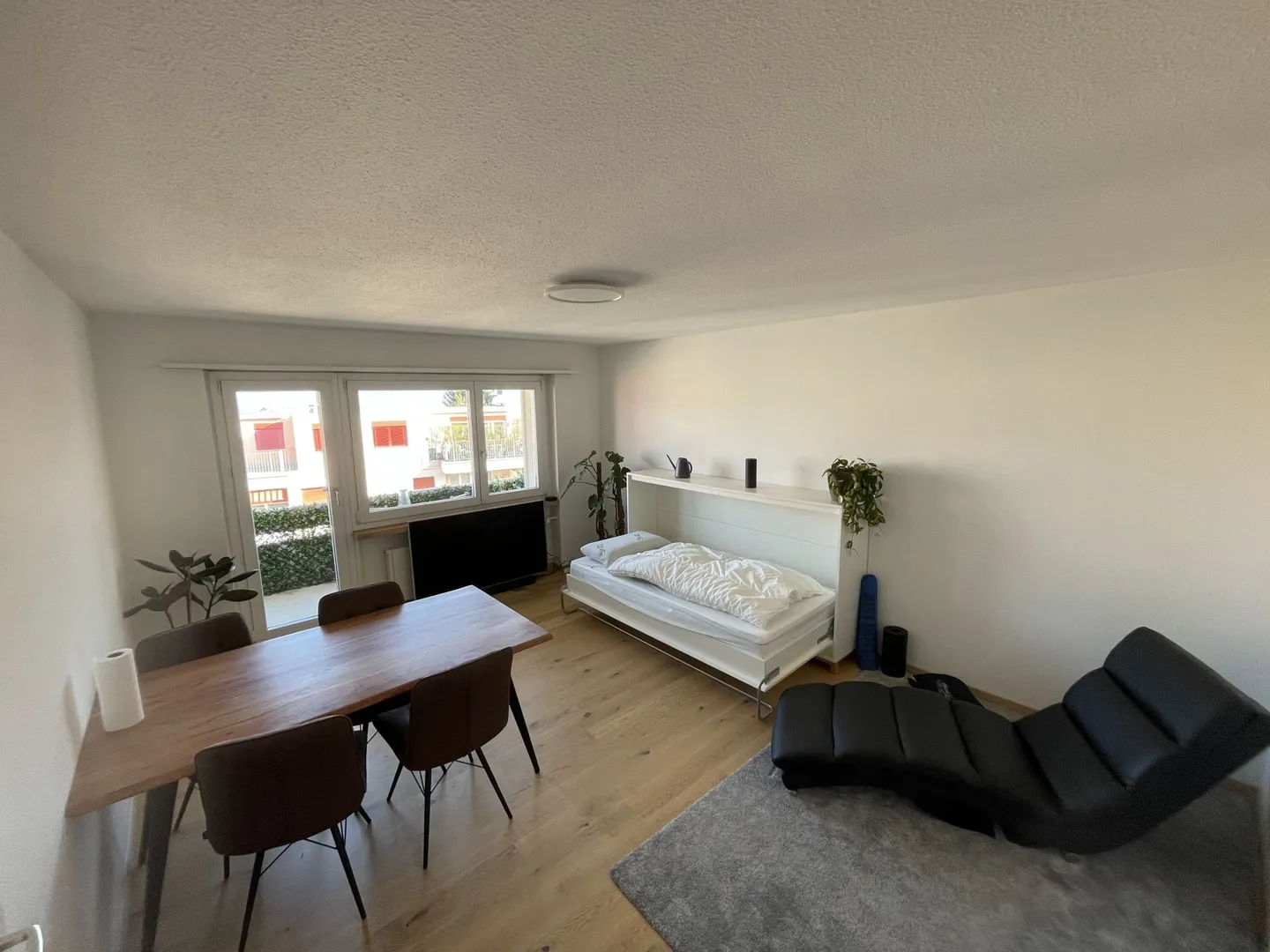 Appartamento arredato e recentemente ristrutturato con vista parziale sul lago - Foto 10 di 15