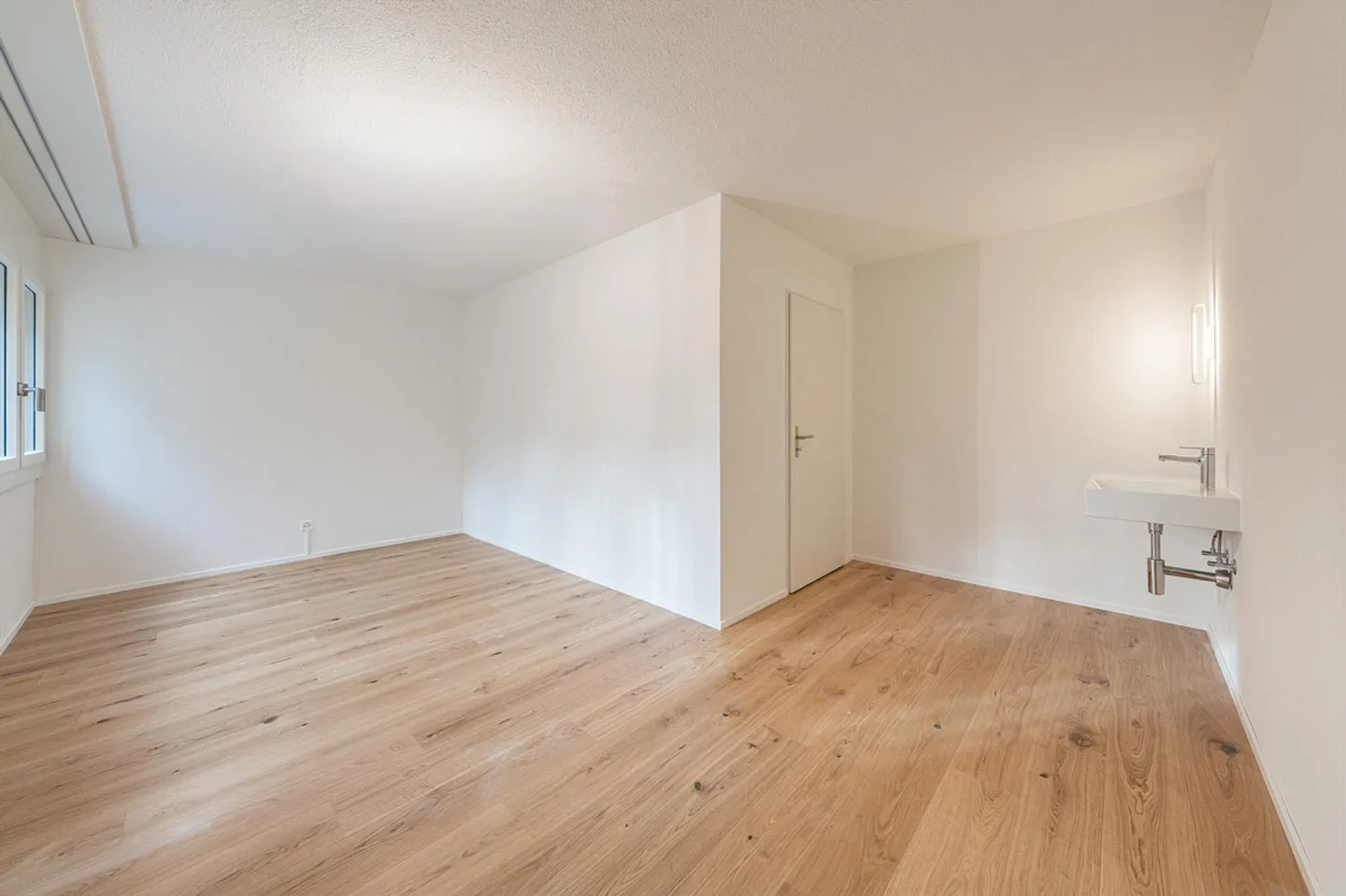 Spacious, family-friendly end-of-terrace house - Photo 12 of 12