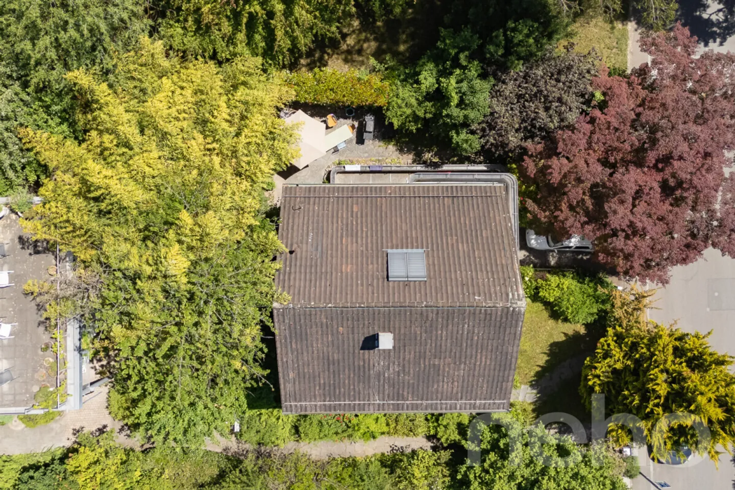 Rare Opportunity: 5.5-Room Single-Family House in Prime Location - Photo 5 of 5