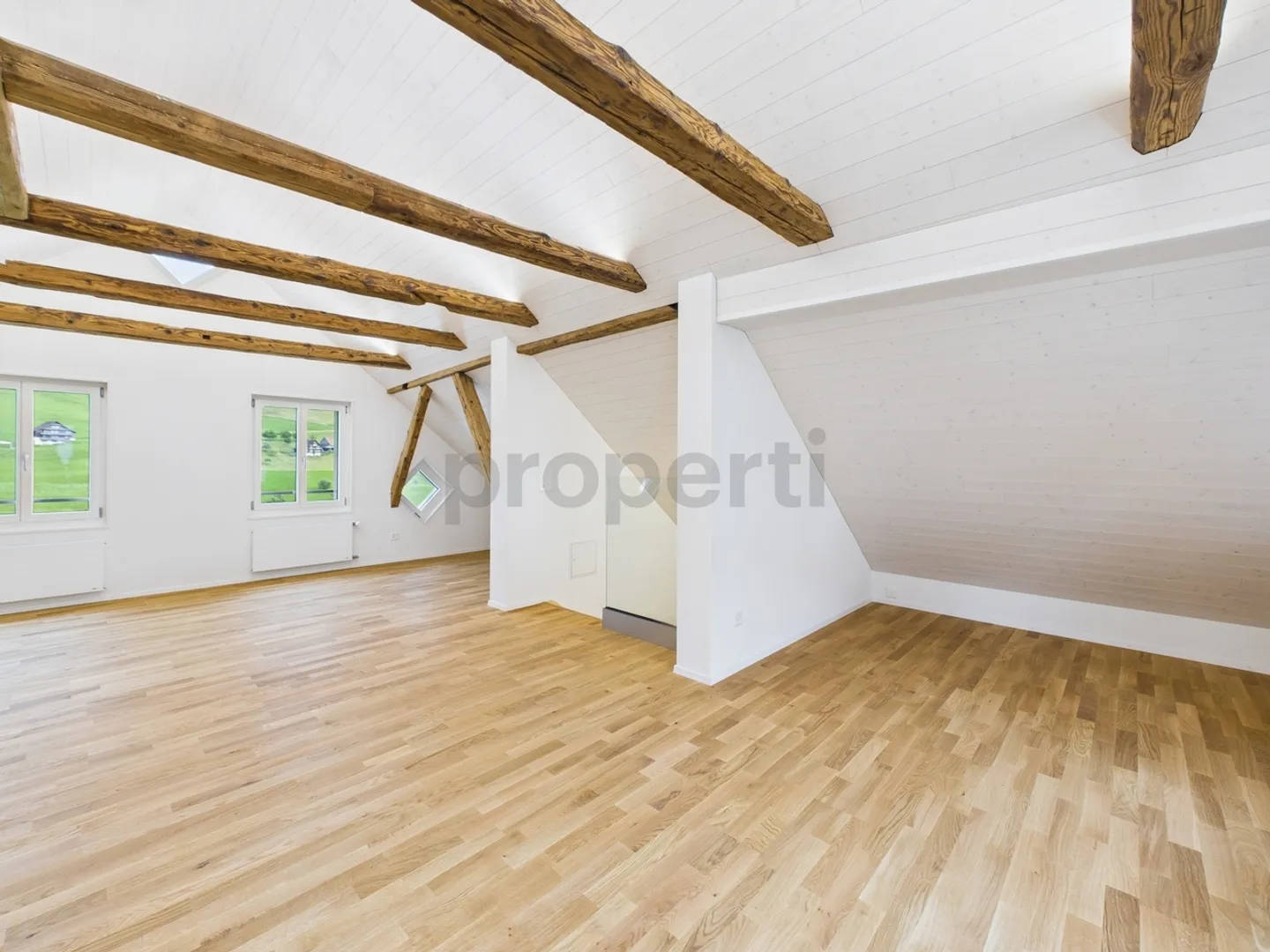 Appartamento duplex ristrutturato di 3,5 locali in una posizione fiscalmente favorevole - Foto 9 di 12