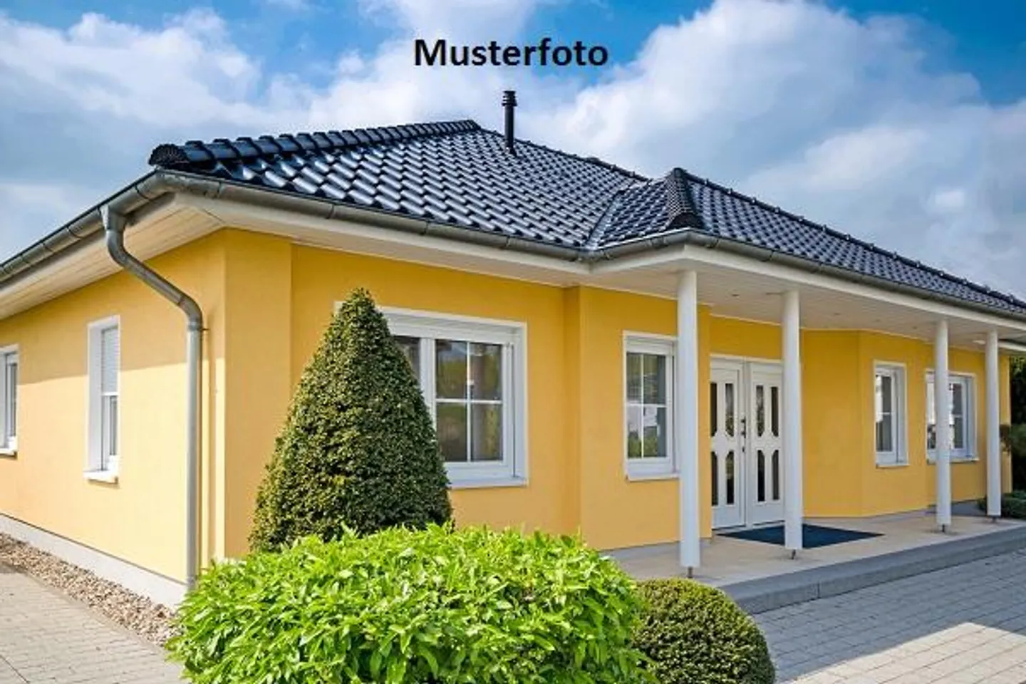Villa singola con piscina - Foto 1 di 13