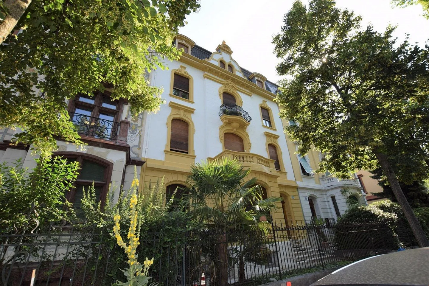 Maison Unique dans un Emplacement Privilégié : Profitez d'un Habitat Exclusif - Photo 1 sur 13