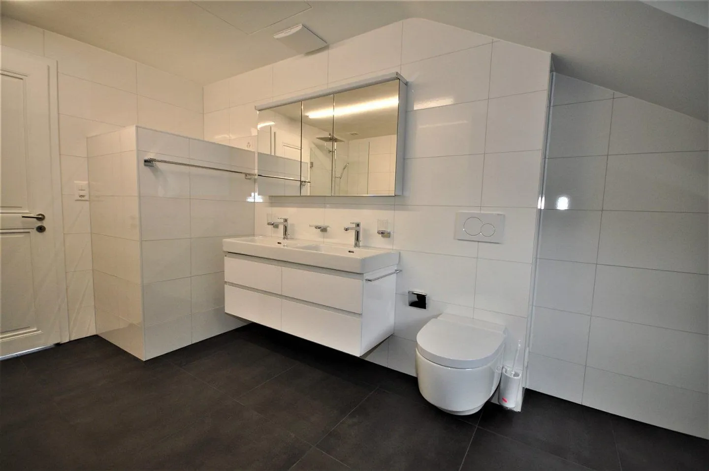 Maison Unique dans un Emplacement Privilégié : Profitez d'un Habitat Exclusif - Photo 8 sur 13