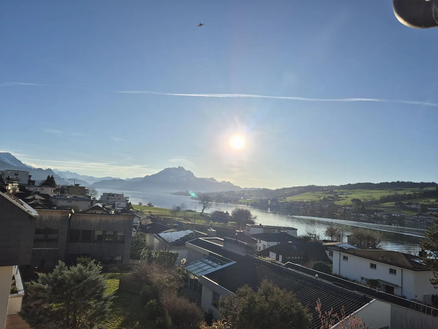 Cozy apartment with fantastic lake and mountain views - Photo 1 of 9
