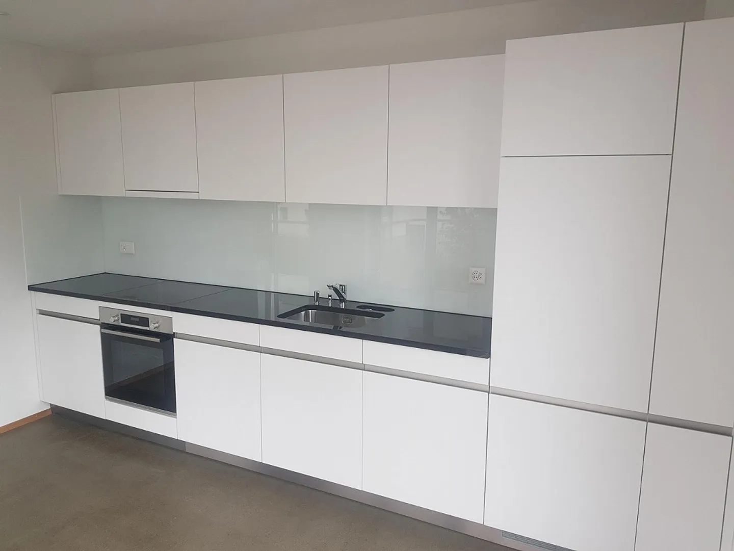 Appartement de 3.5 pièces dans un emplacement très central avec coin jardin - Photo 4 sur 10