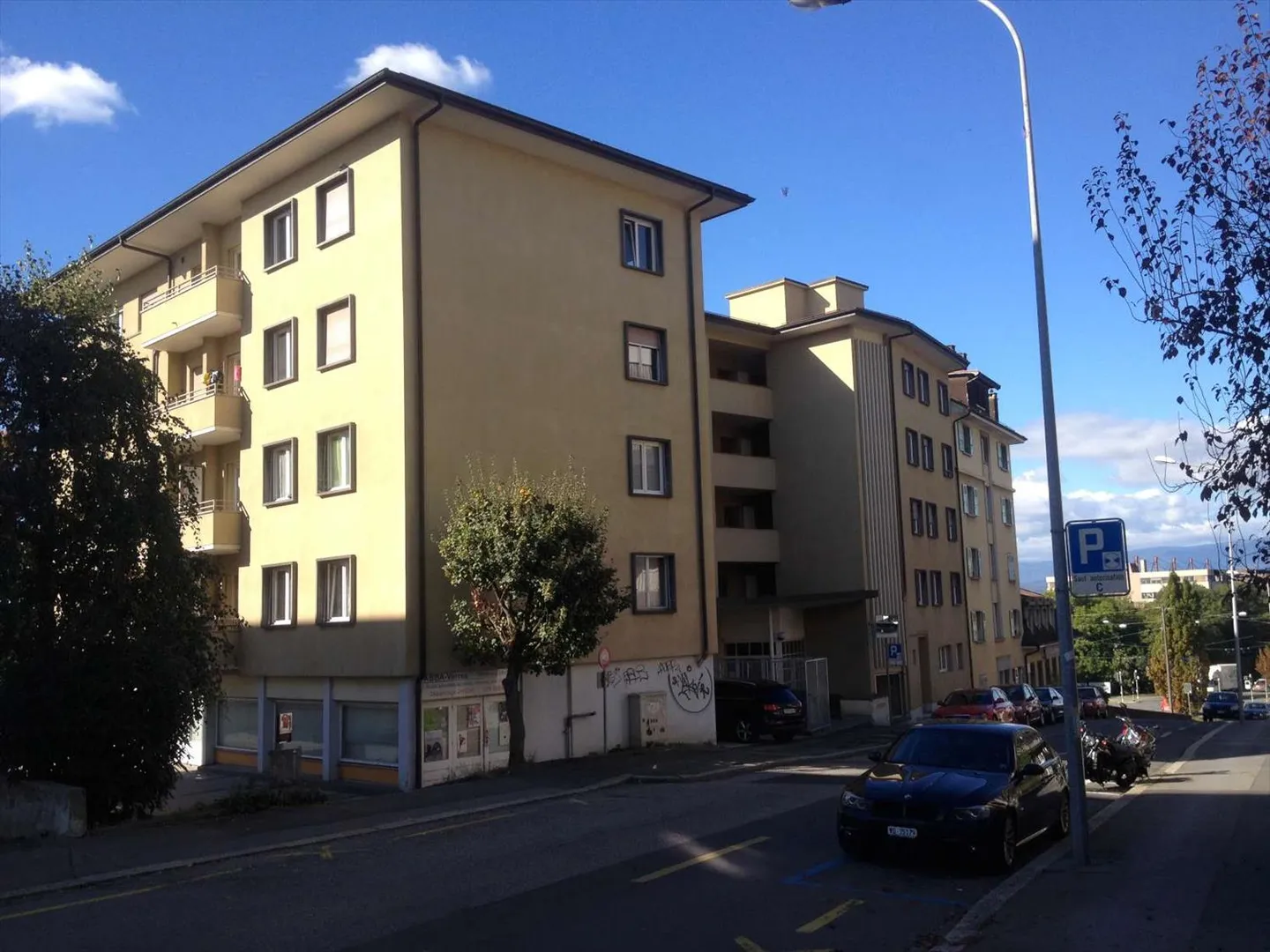 Locali luminosi di 4.5 stanze, idealmente situati. (Ingresso lato Chemin de Renens) - Foto 2 di 9