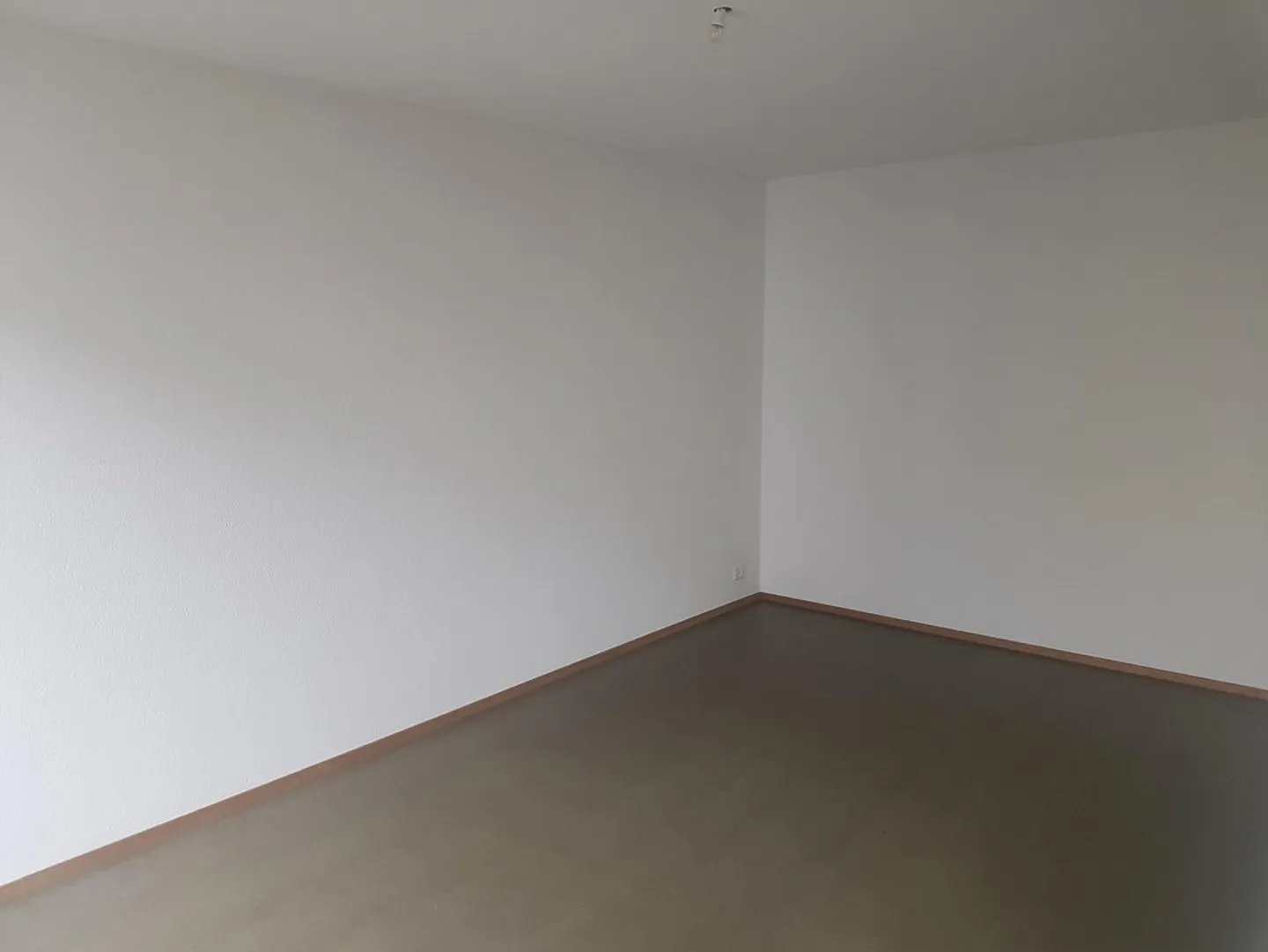 Appartement de 3.5 pièces dans un emplacement très central avec coin jardin - Photo 8 sur 10