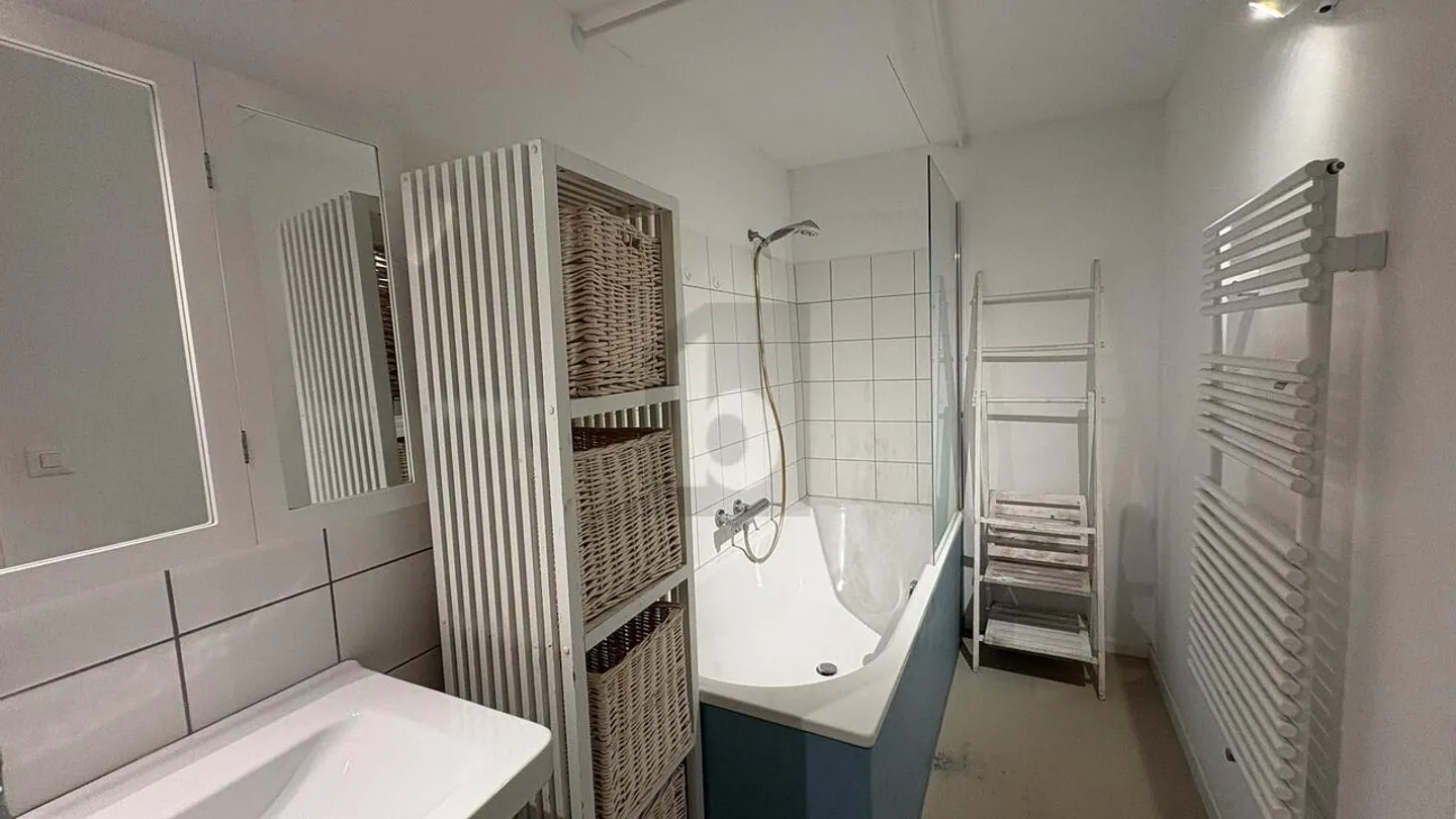 GERÄUMIG UND HELL - Foto 5 von 6