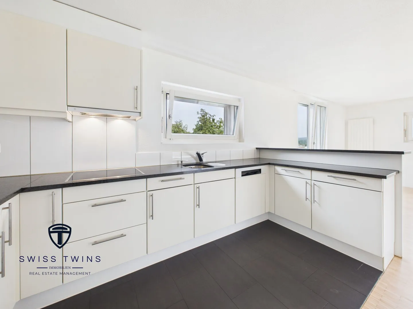 4.5-Room Apartment with a View of Nature - Photo 1 of 16