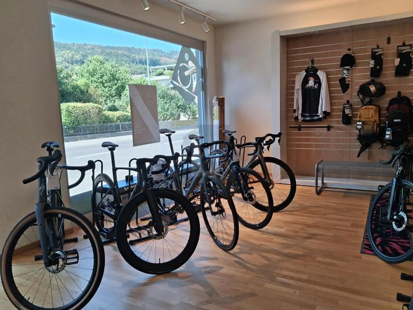 Zentrales Showroom - Foto 5 von 6