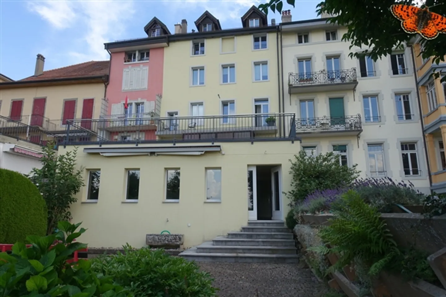 DUPLEX CHARMANT 2 1/2 PIÈCES – Le charme de vivre au cœur de la ville ! - Photo 1 sur 8