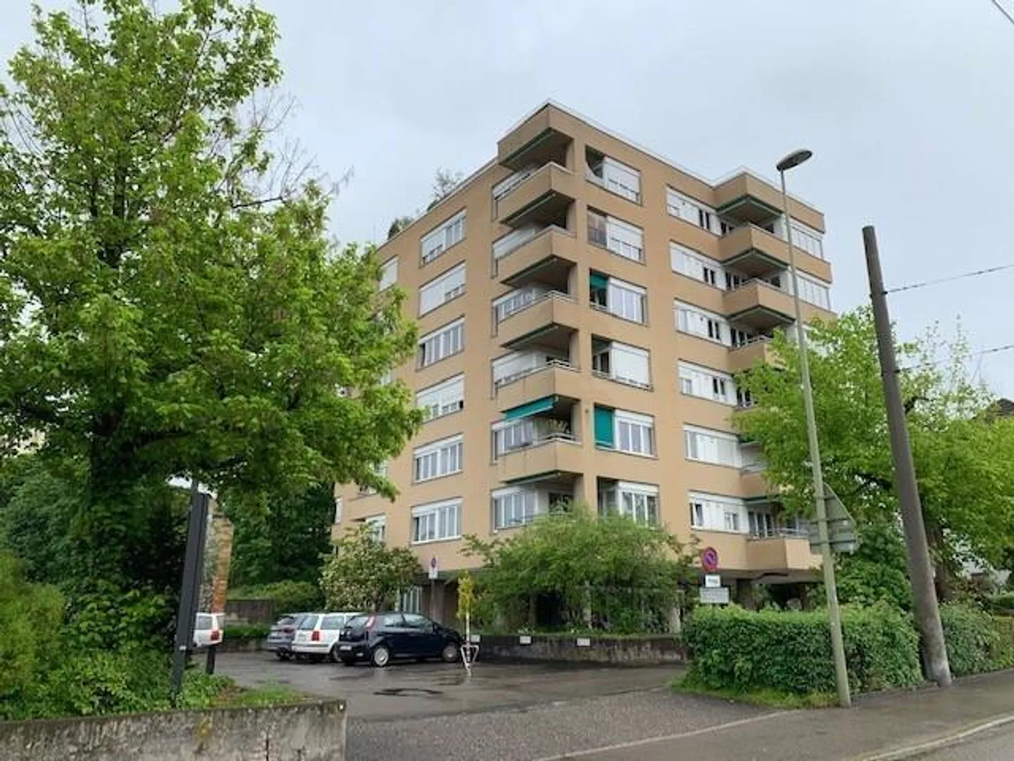 Outdoor parking space in the center of Birsfelden - Photo 1 of 1