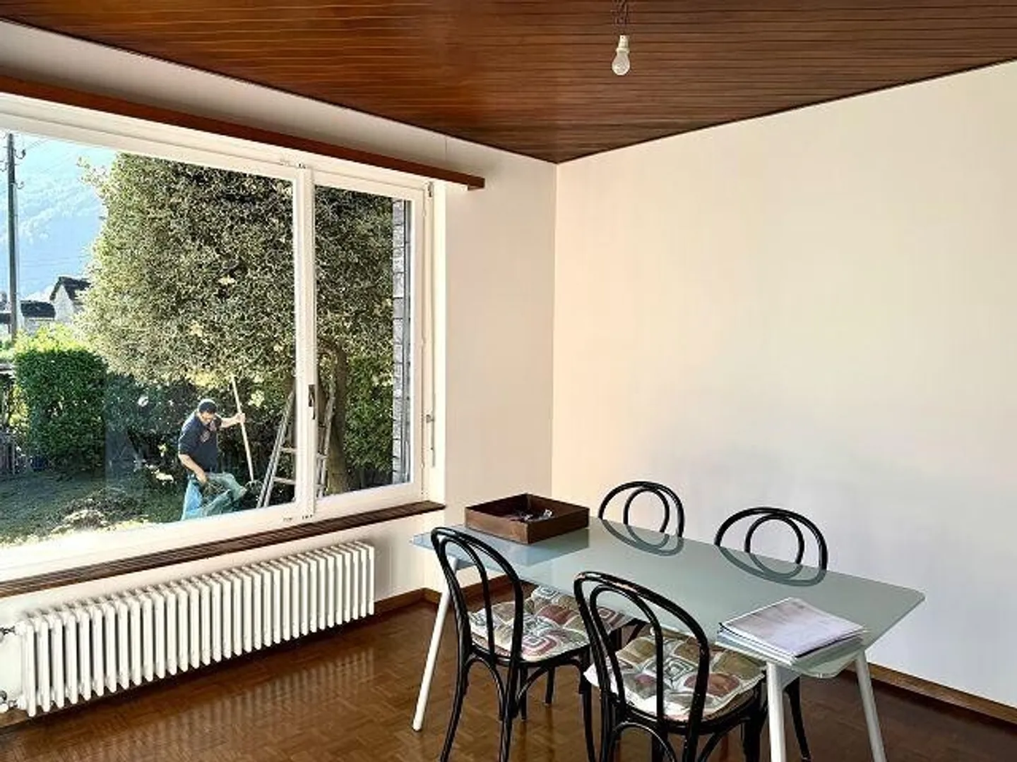Appartamento ultimo piano di 6 1/2 locali con giardino e parcella - Foto 5 di 13