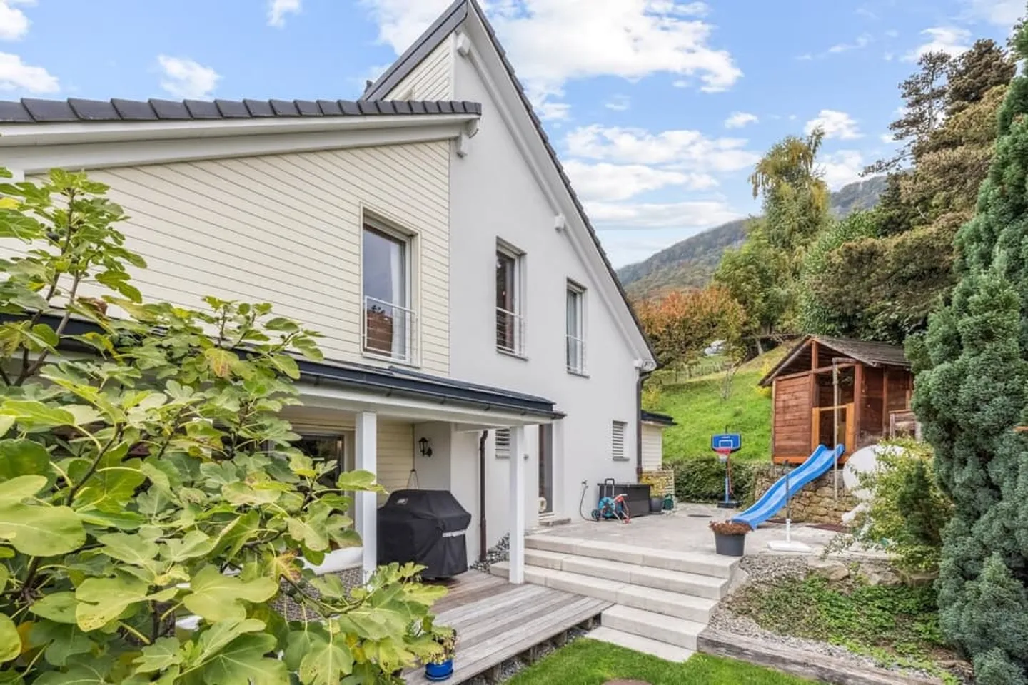 Contemporary Villa 300m² - Privileged Setting in Blonay - Photo 10 of 11