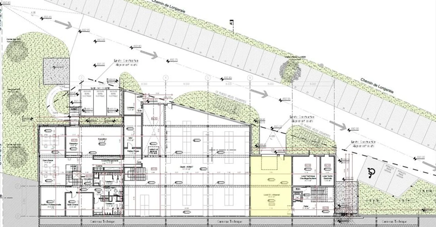 Mixed-use building for rent - Photo 1 of 11