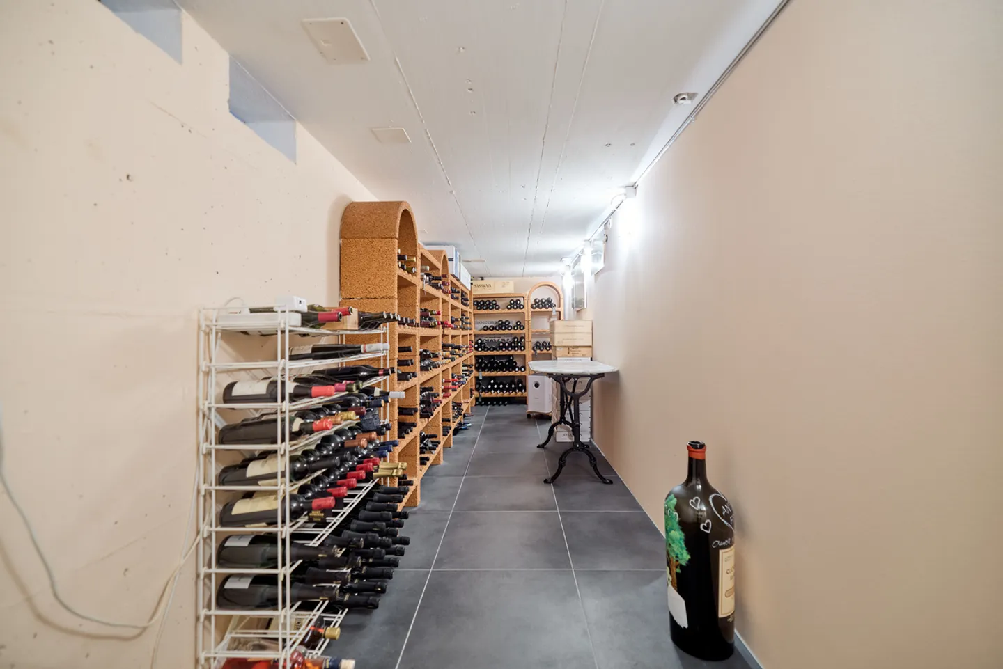 APPARTAMENTO PENTHOUSE LUSSUOSO CON STUDIO E CANTINA - Foto 11 di 13