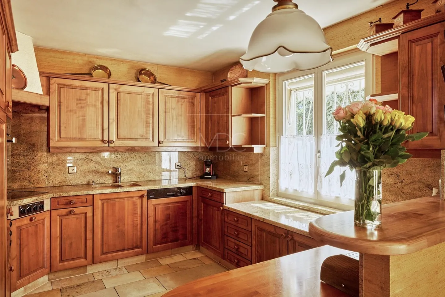 Beautiful bright individual villa with nice garden in Payerne - Photo 6 of 14