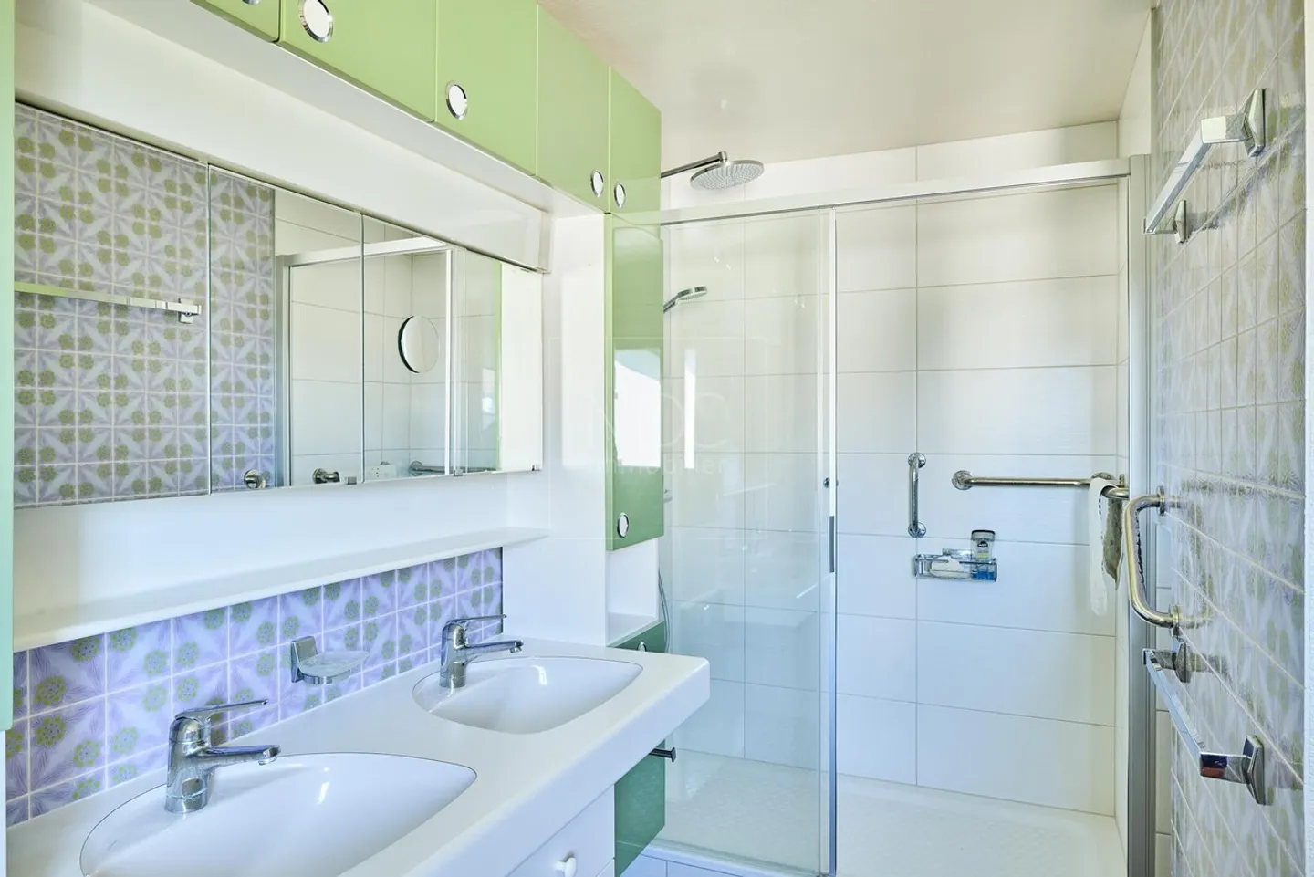 Beautiful bright individual villa with nice garden in Payerne - Photo 9 of 14