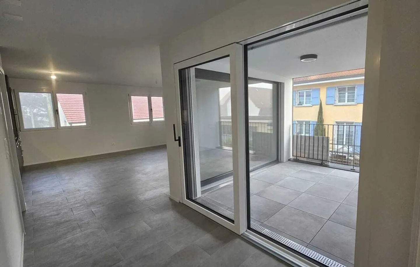 New 3.5 room apartment of approx. 77 m2 in the center of Domdidier / FR - Photo 4 of 10