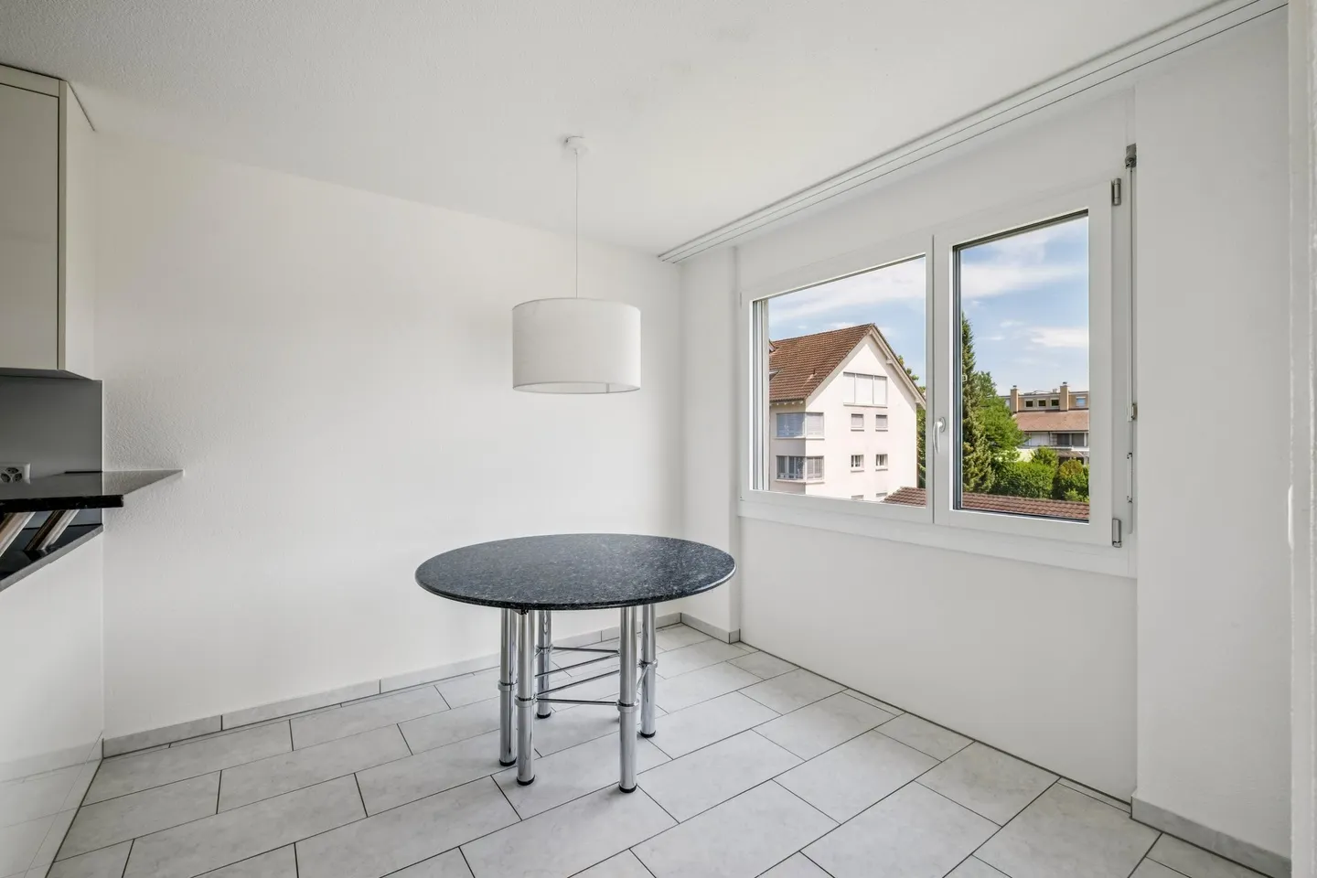 Une maison pour s'épanouir - Maisonette avec cheminée et jardin - Photo 6 sur 13