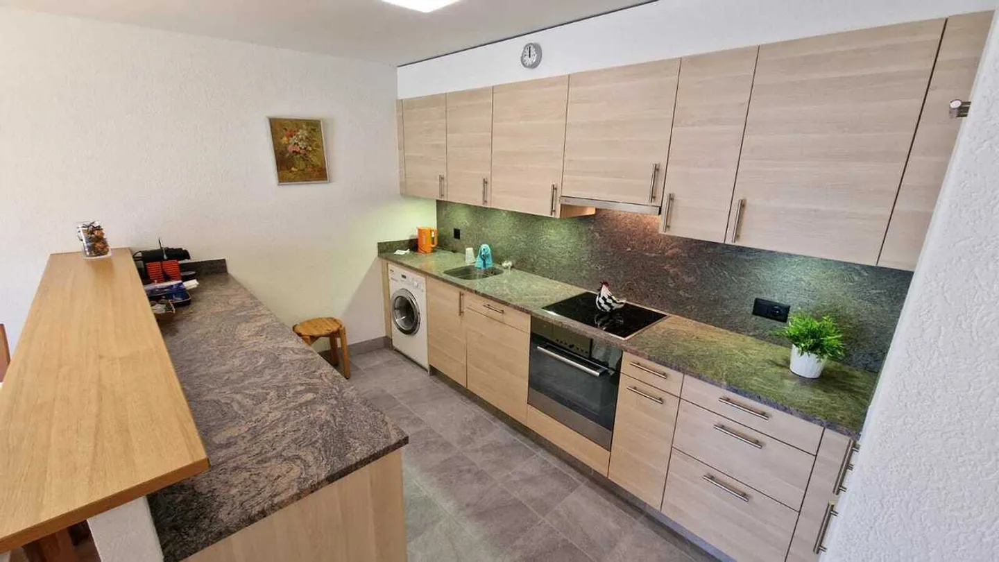 MOLTO BEL APPARTAMENTO 2 STANZE - COME NUOVO - SITUATO NEL COMPLESSO BAINS DE SAILLON - Foto 4 di 15