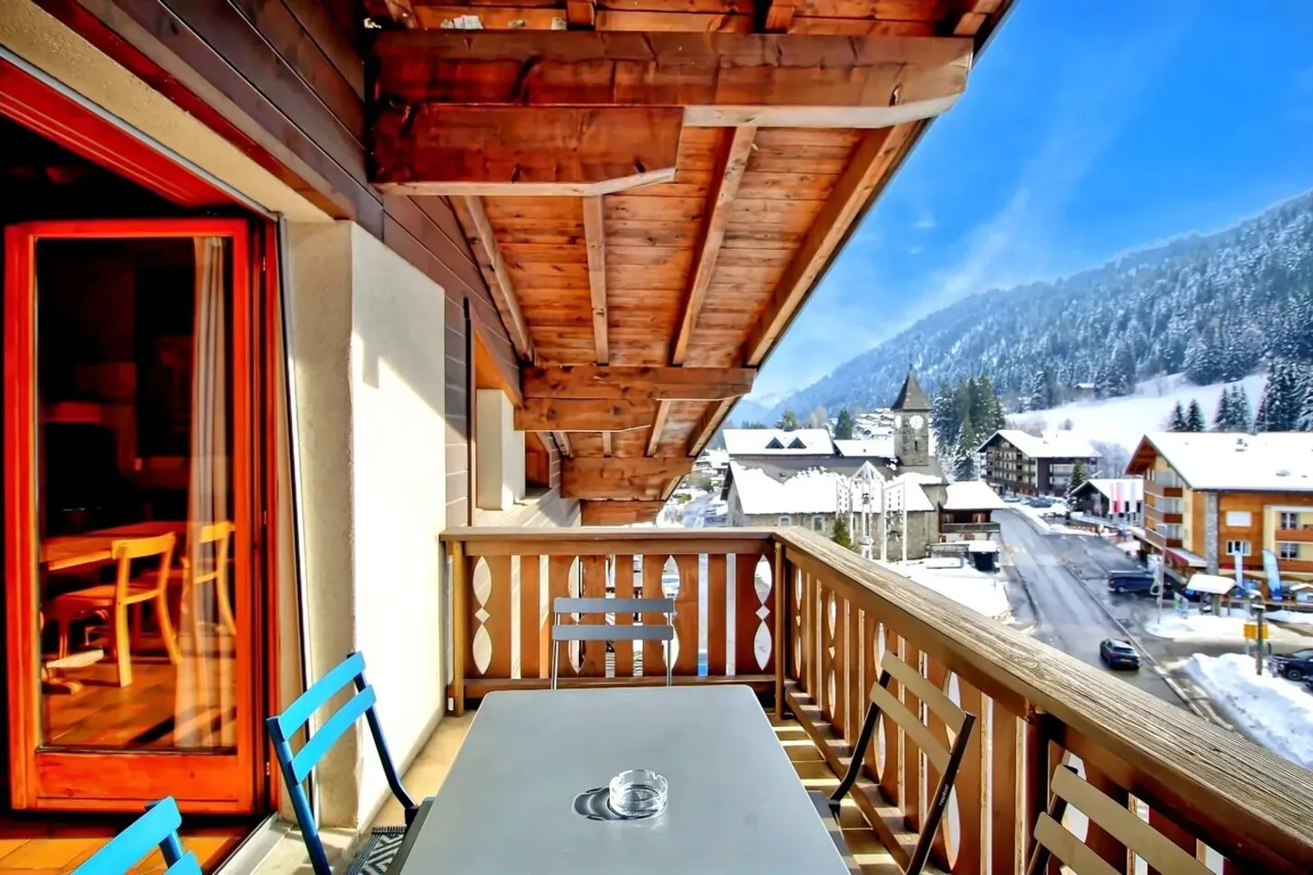 Charming Attic Apartment in Morgins - Photo 4 of 12