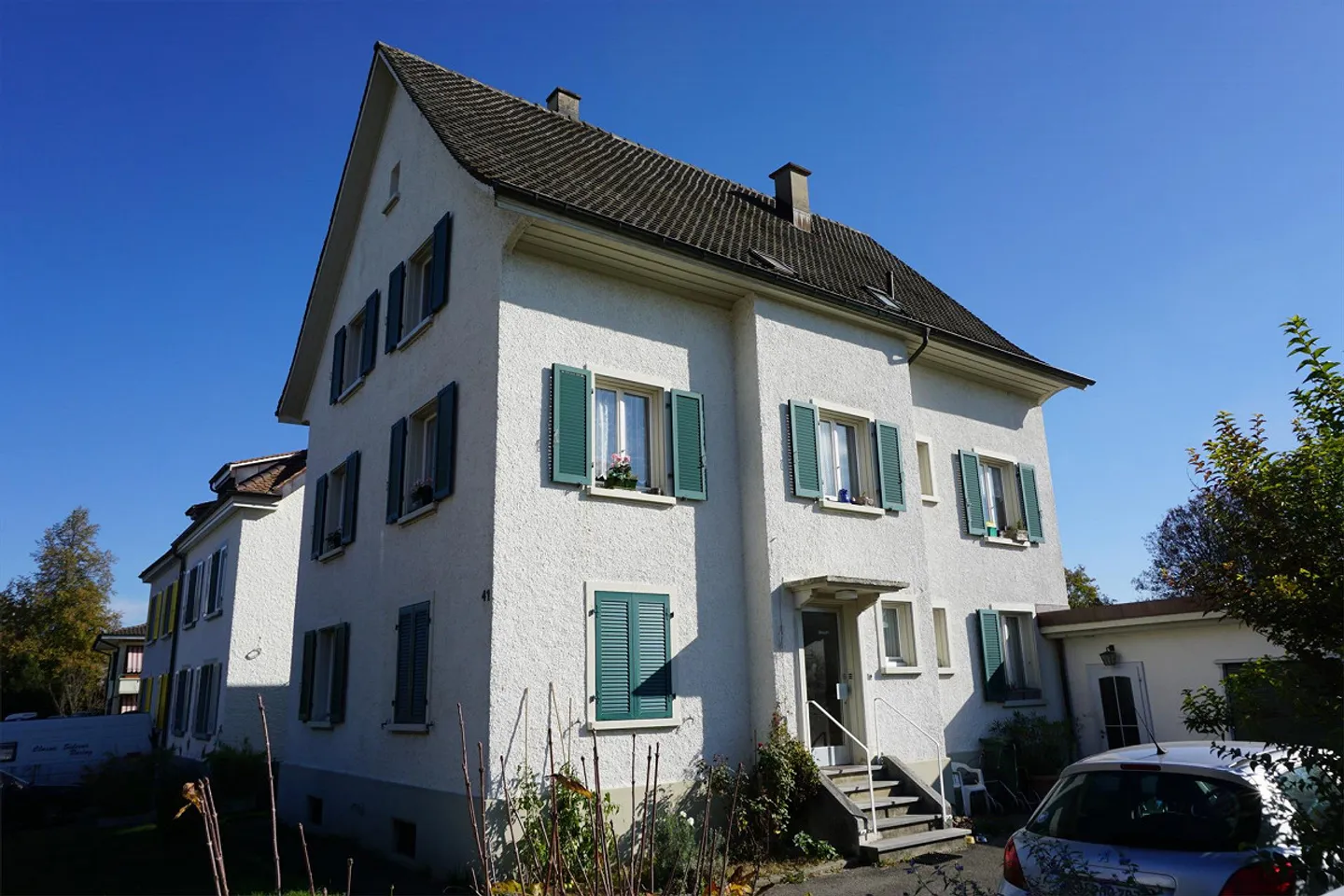 Kleines attraktives Mehrfamilienhaus mit 4 Wohnungen - Foto 1 von 10