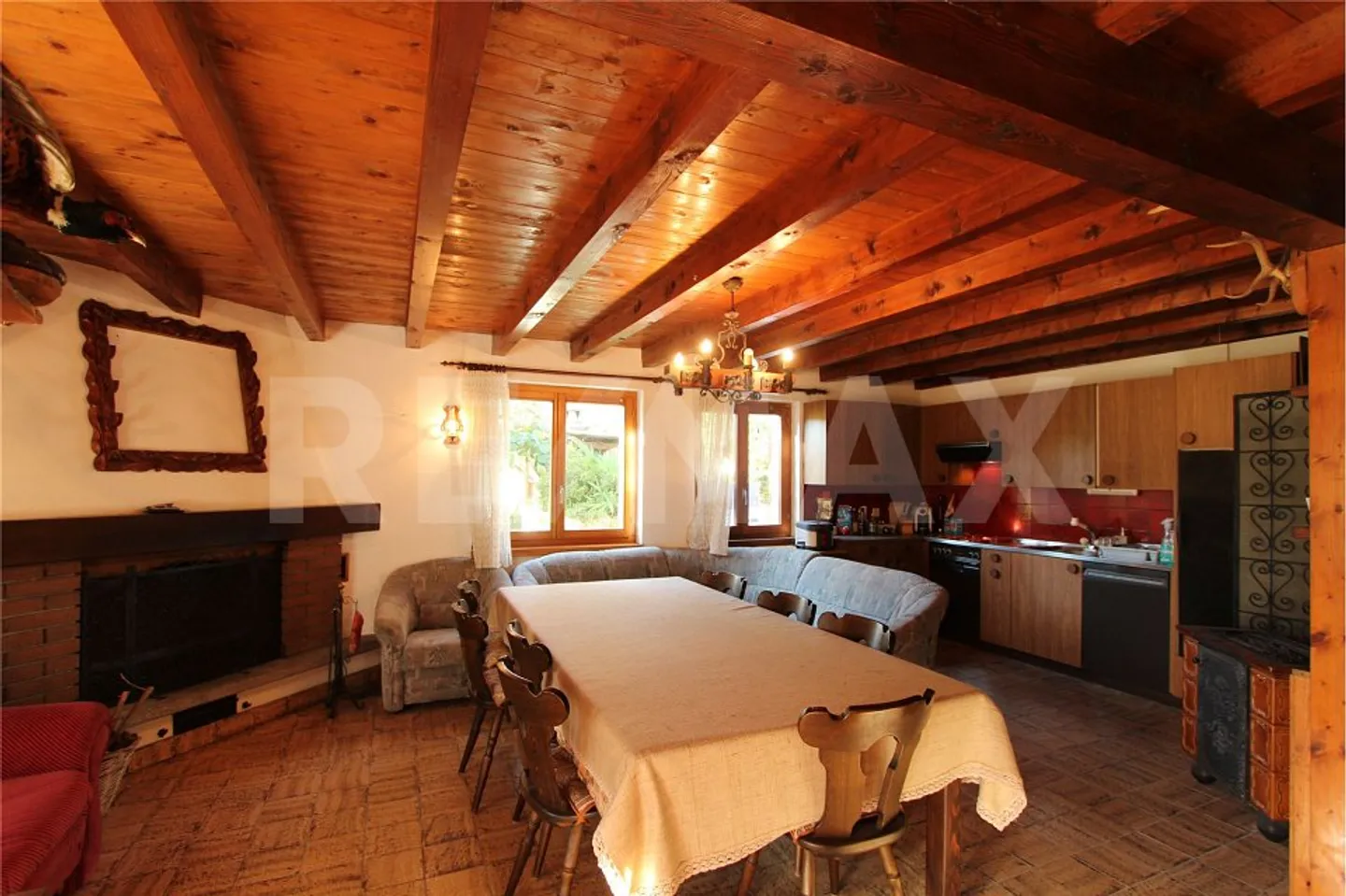 Single-family house with attached duplex grotto. - Photo 5 of 13