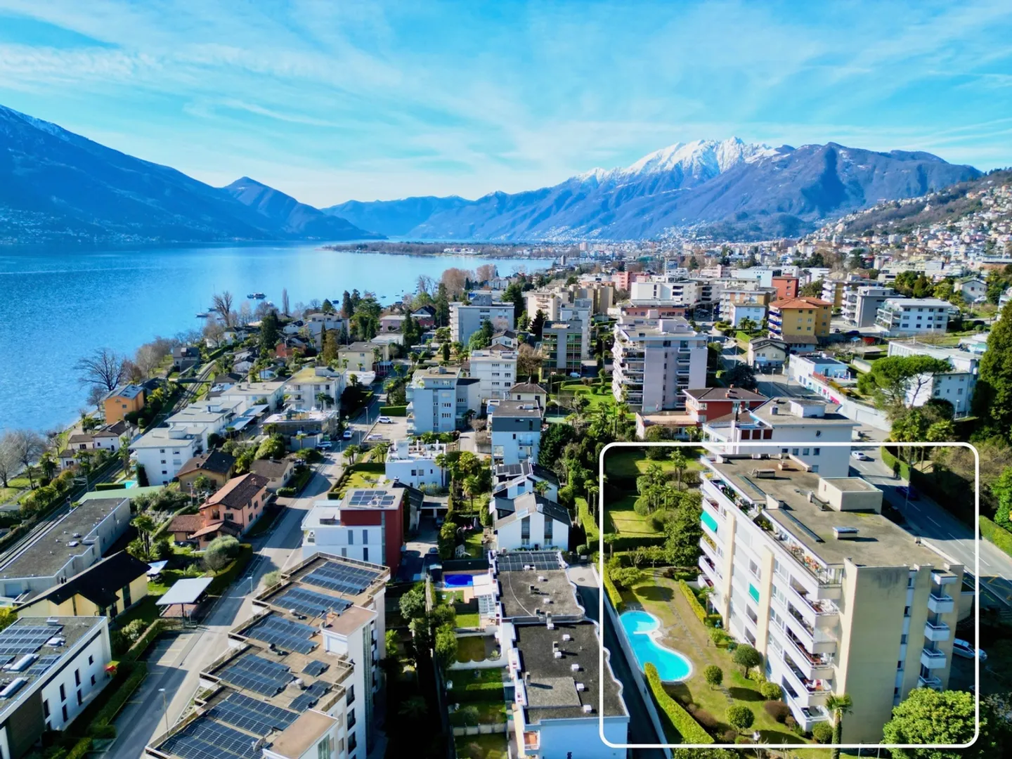 Appartamento elegante con vista lago - Foto 1 di 18