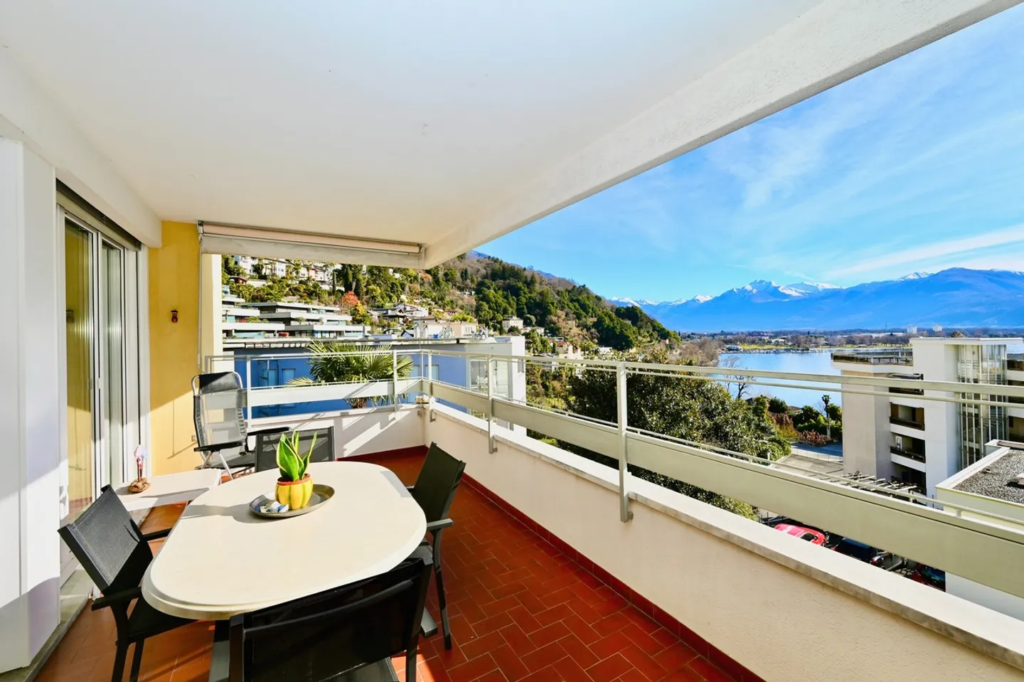 Appartamento elegante con vista lago - Foto 4 di 18