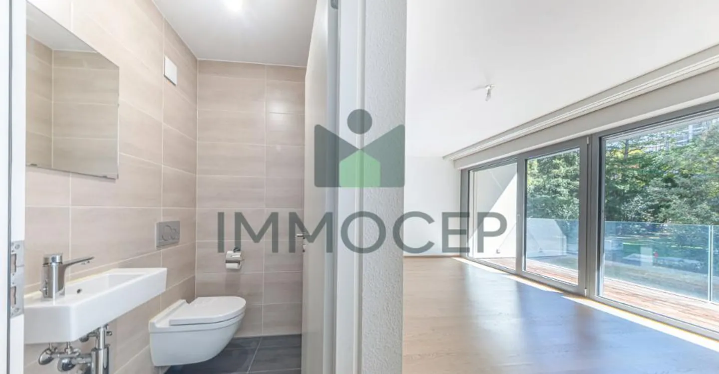 Exklusivität: Großes 4-Zimmer-Apartment von 84 m2 in Eaux - Vives - Foto 7 von 9